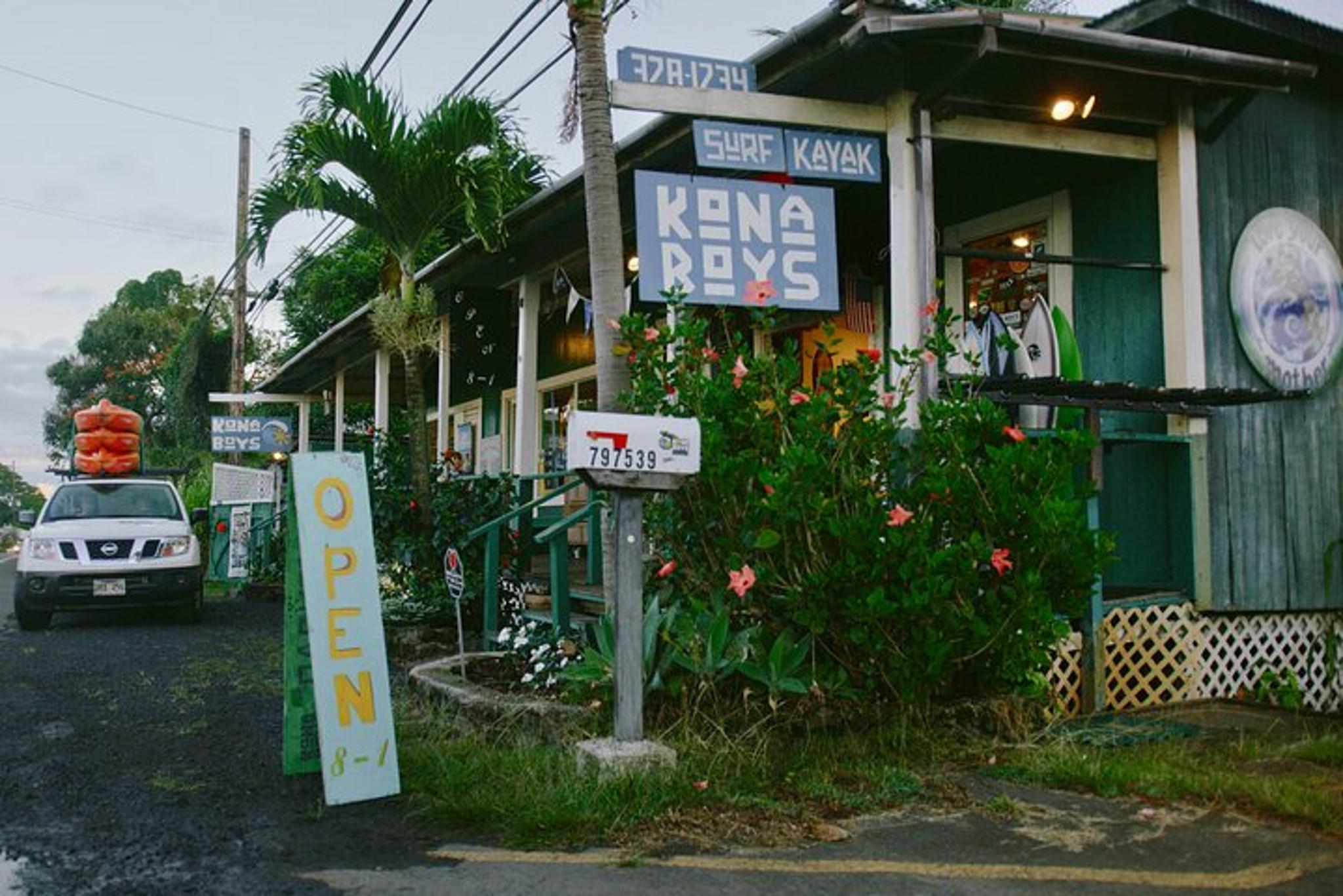 Kealakekua Bay Kayak and Snorkel Adventure - Image 6