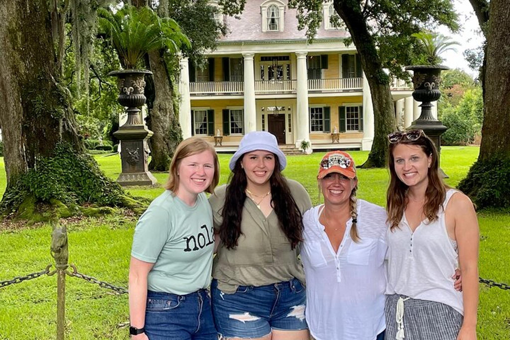 New Orleans Airboat and Plantations Tour with Lunch - Image 6