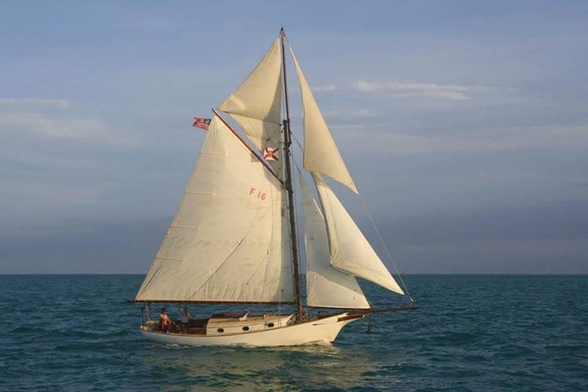 Salem Private Charter Sailing Tour 90 min