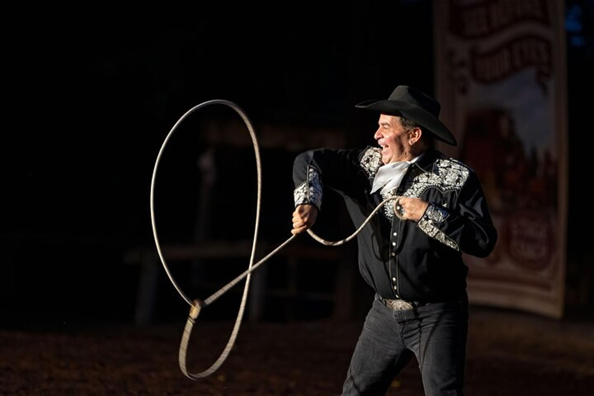 Branson Wild West Showdown - Image 6