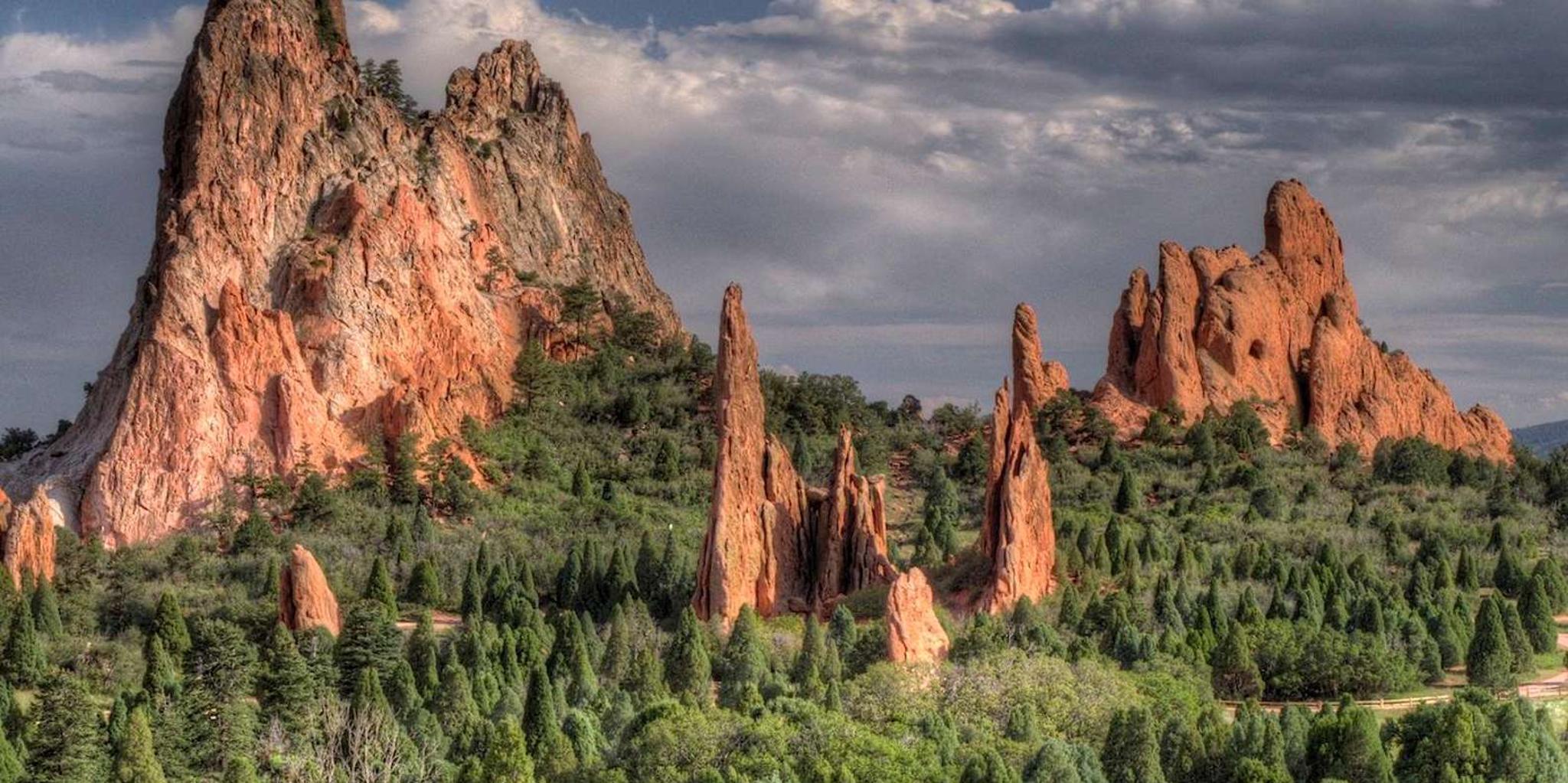 Denver Garden of the Gods & Seven Falls Tour - Image 3