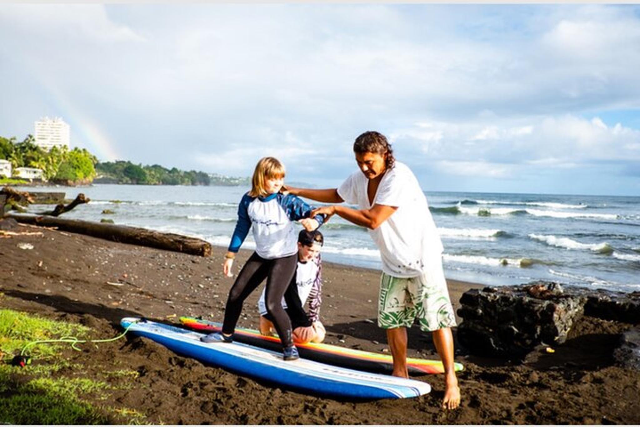 Hilo Surf Lesson - Image 2