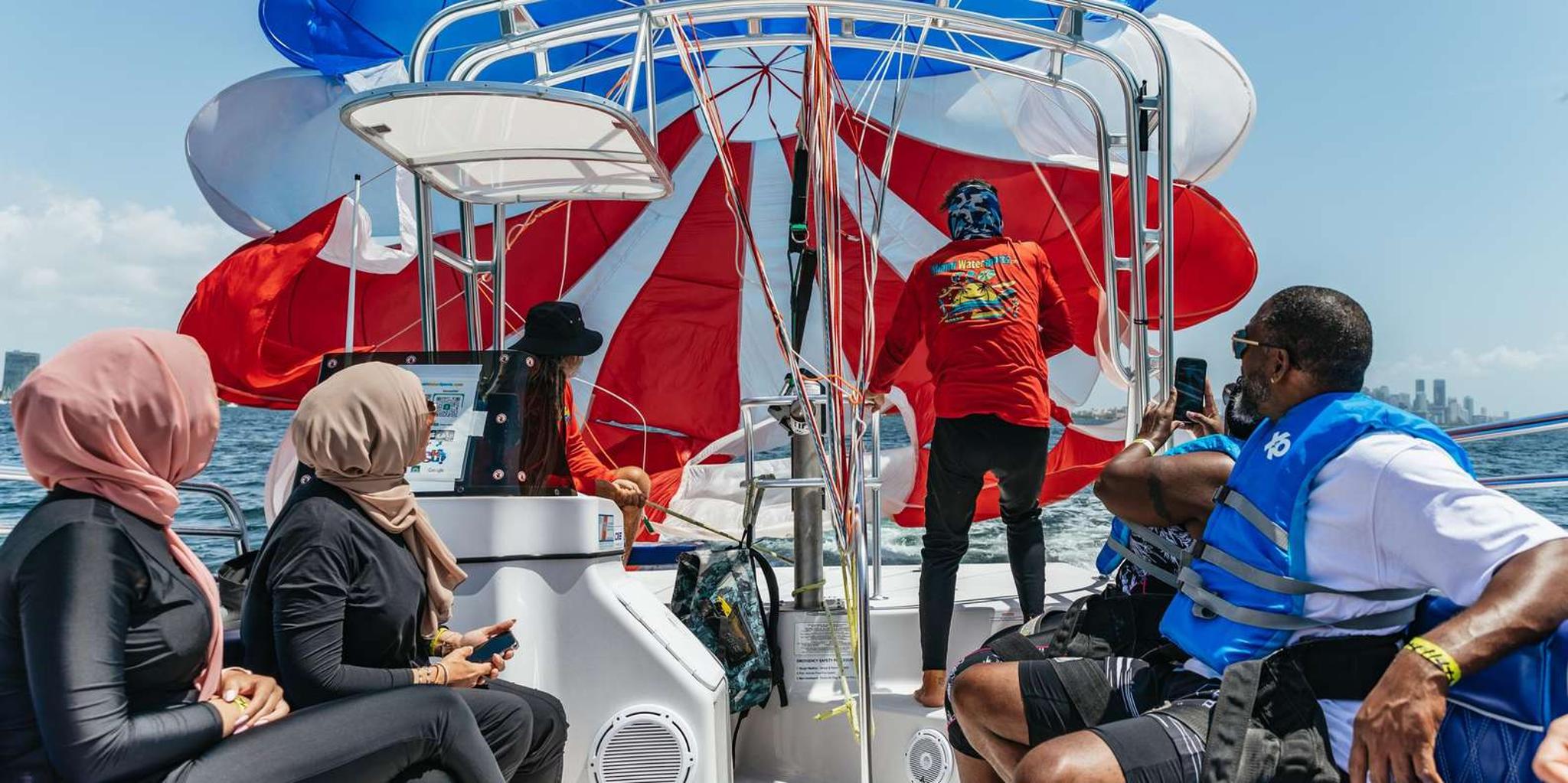 Miami Parasailing Experience in Biscayne Bay - Image 3