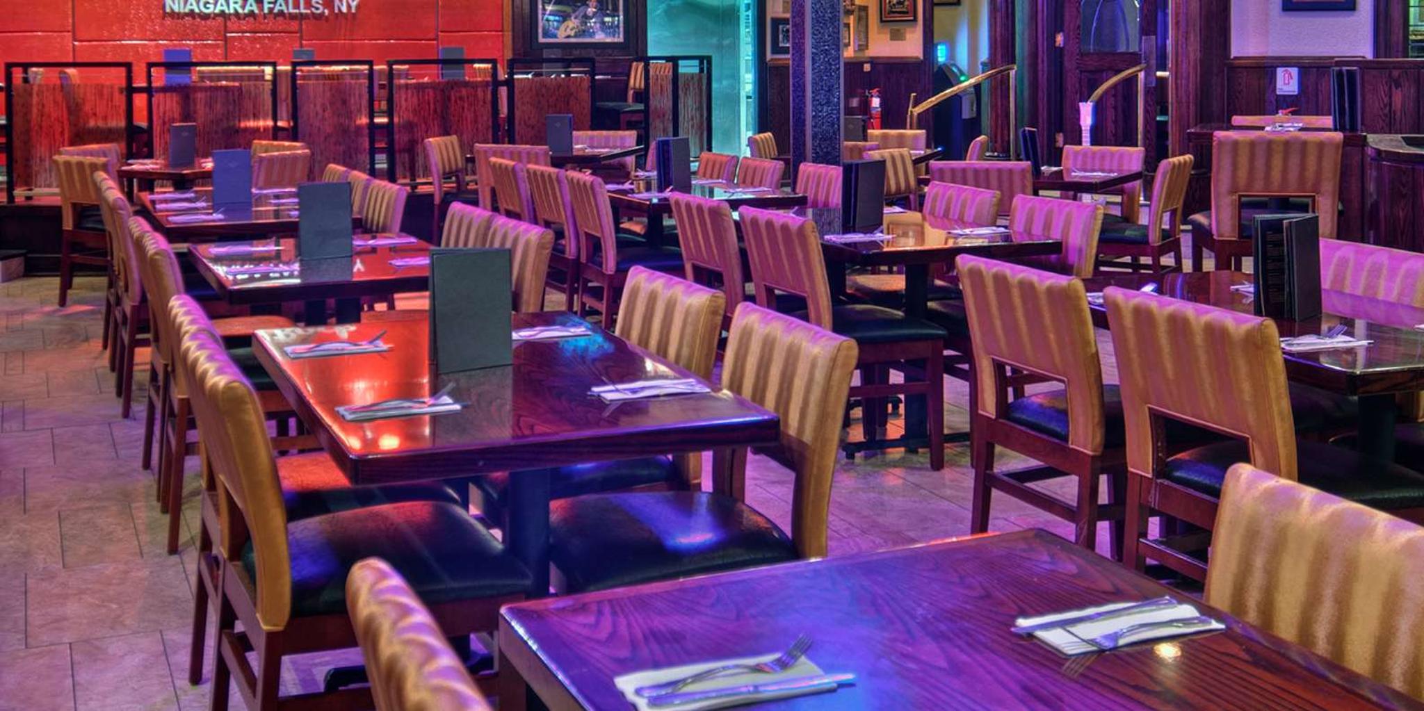 Niagara Falls Hard Rock Cafe Dining Experience