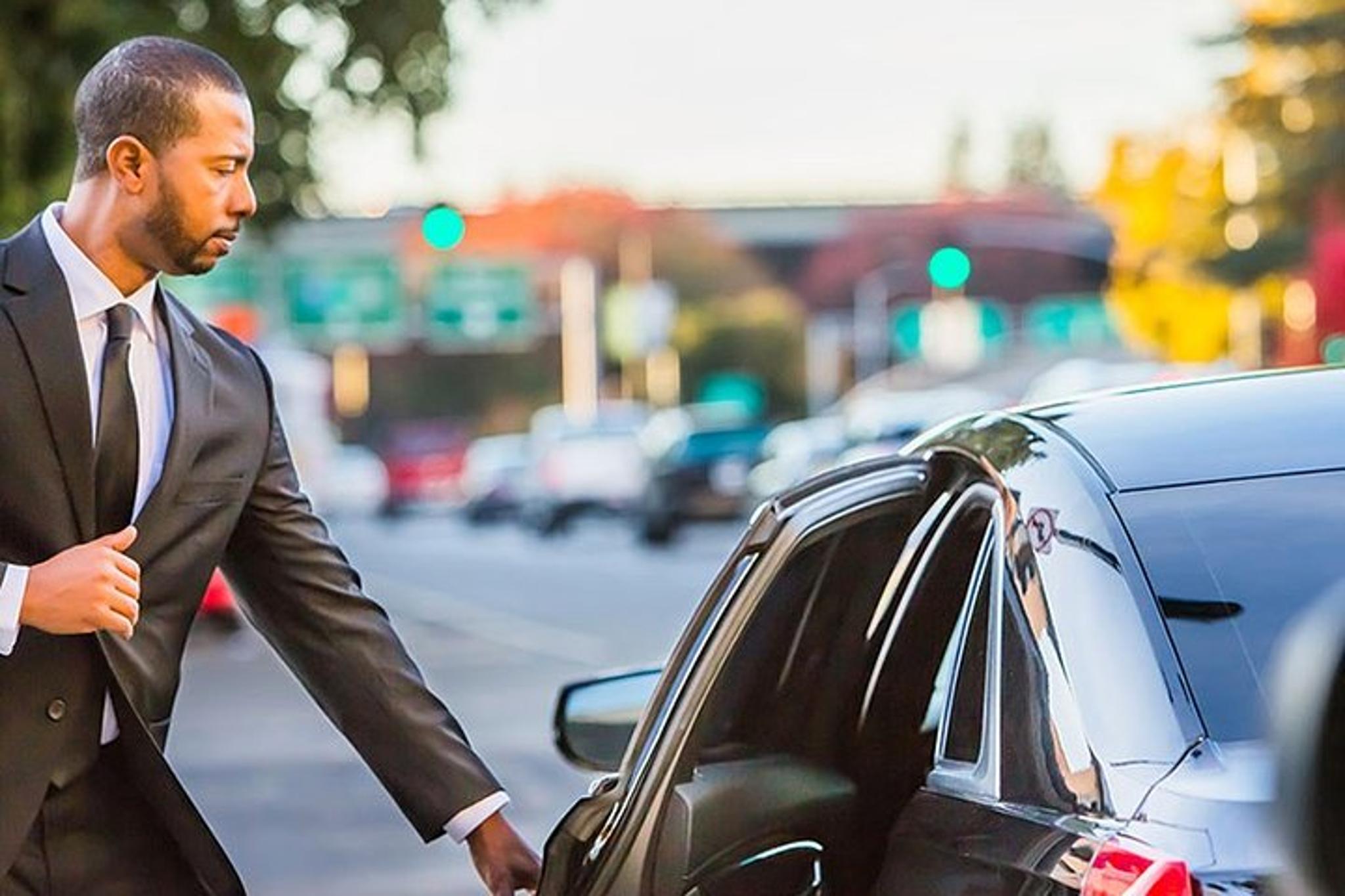 Carmel-by-the-Sea Private Airport Transfer - Image 5