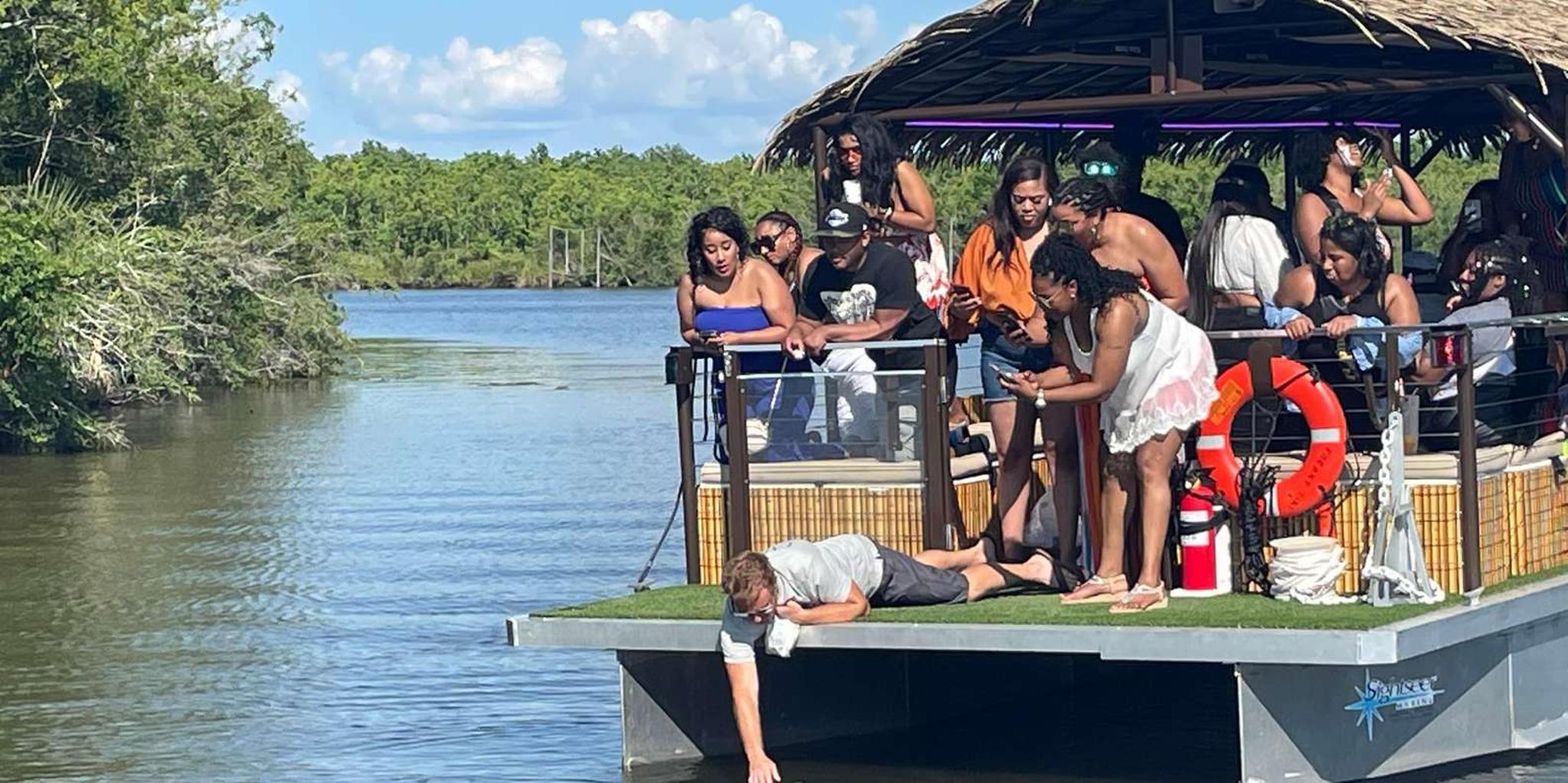 New Orleans Tiki Boat Bayou Party and Wildlife Tour - Image 3