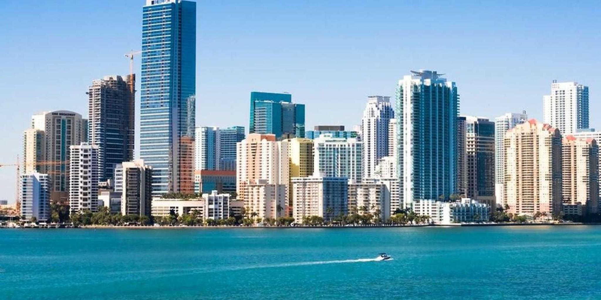 Miami City Tour and Biscayne Bay Boat Ride - Image 4
