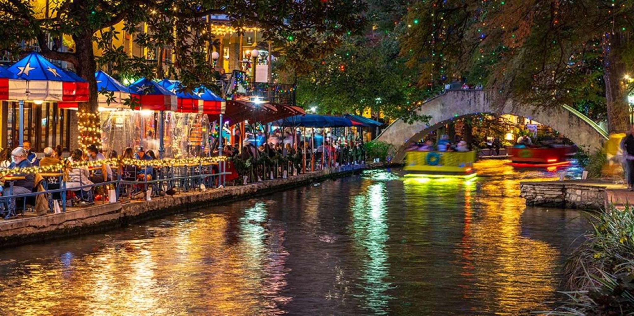 San Antonio Riverwalk Night Walking Tour - Image 6