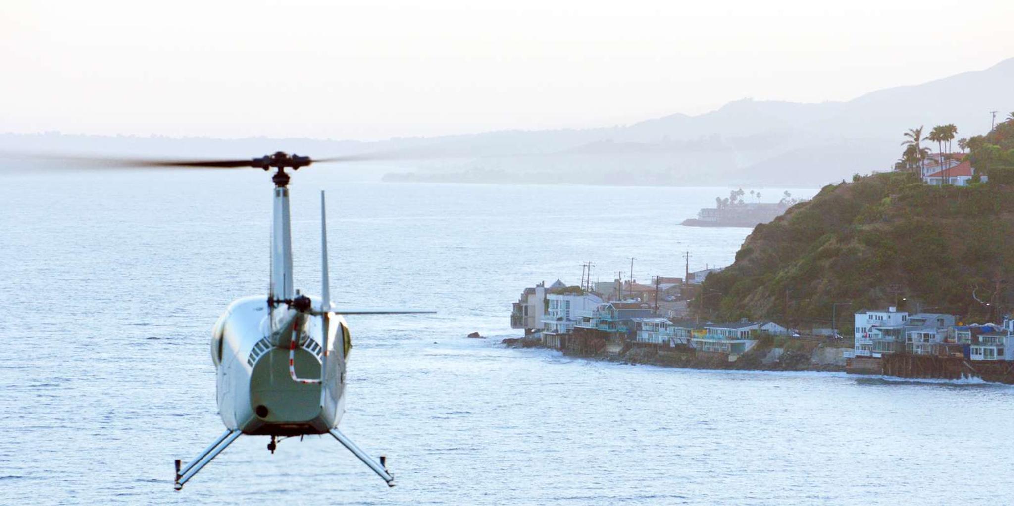 Los Angeles Helicopter Tour Over Hollywood and Coastline - Image 4