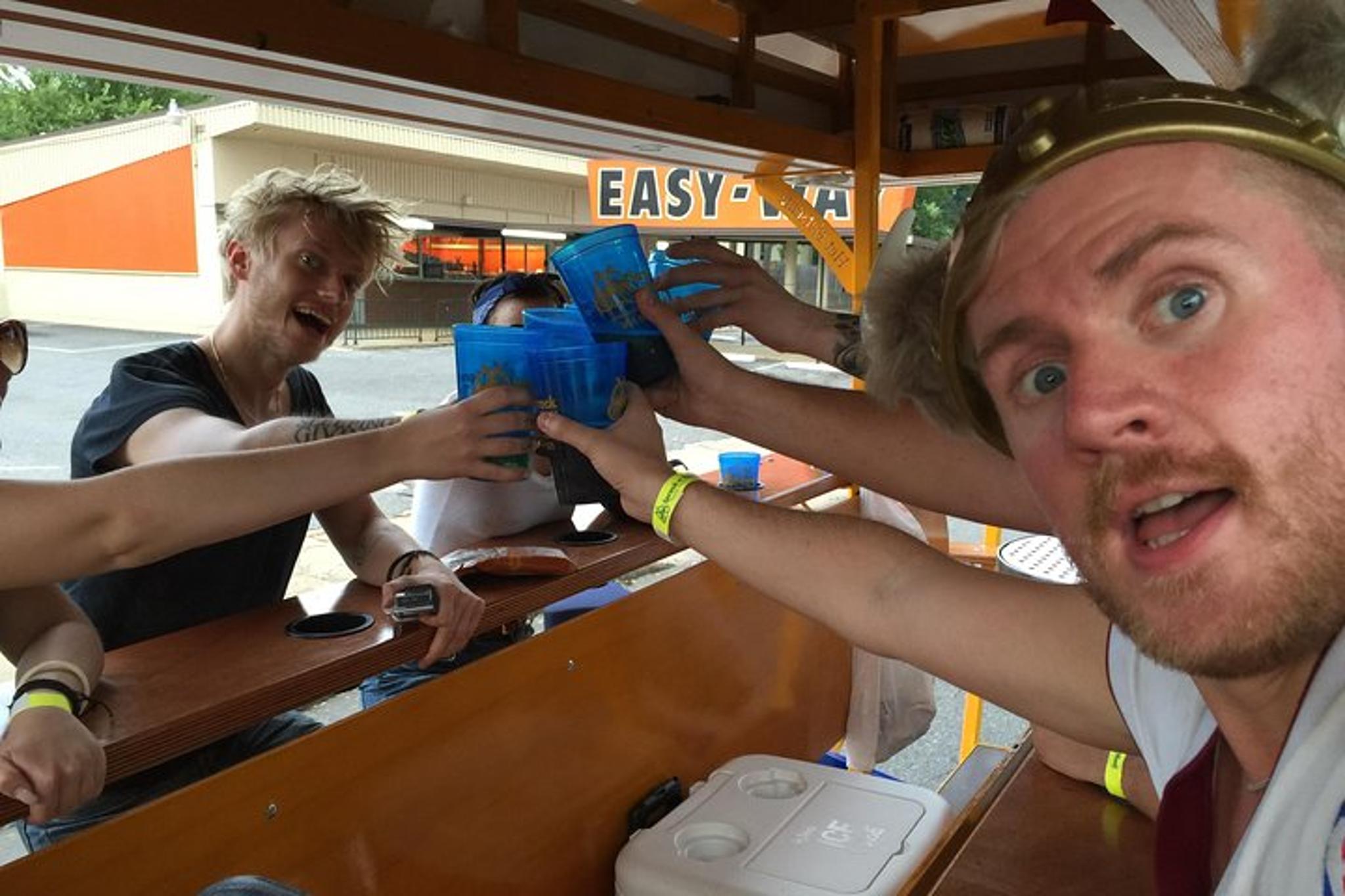 Memphis Party Bike Pub Crawl Midtown 90 Min - Image 3