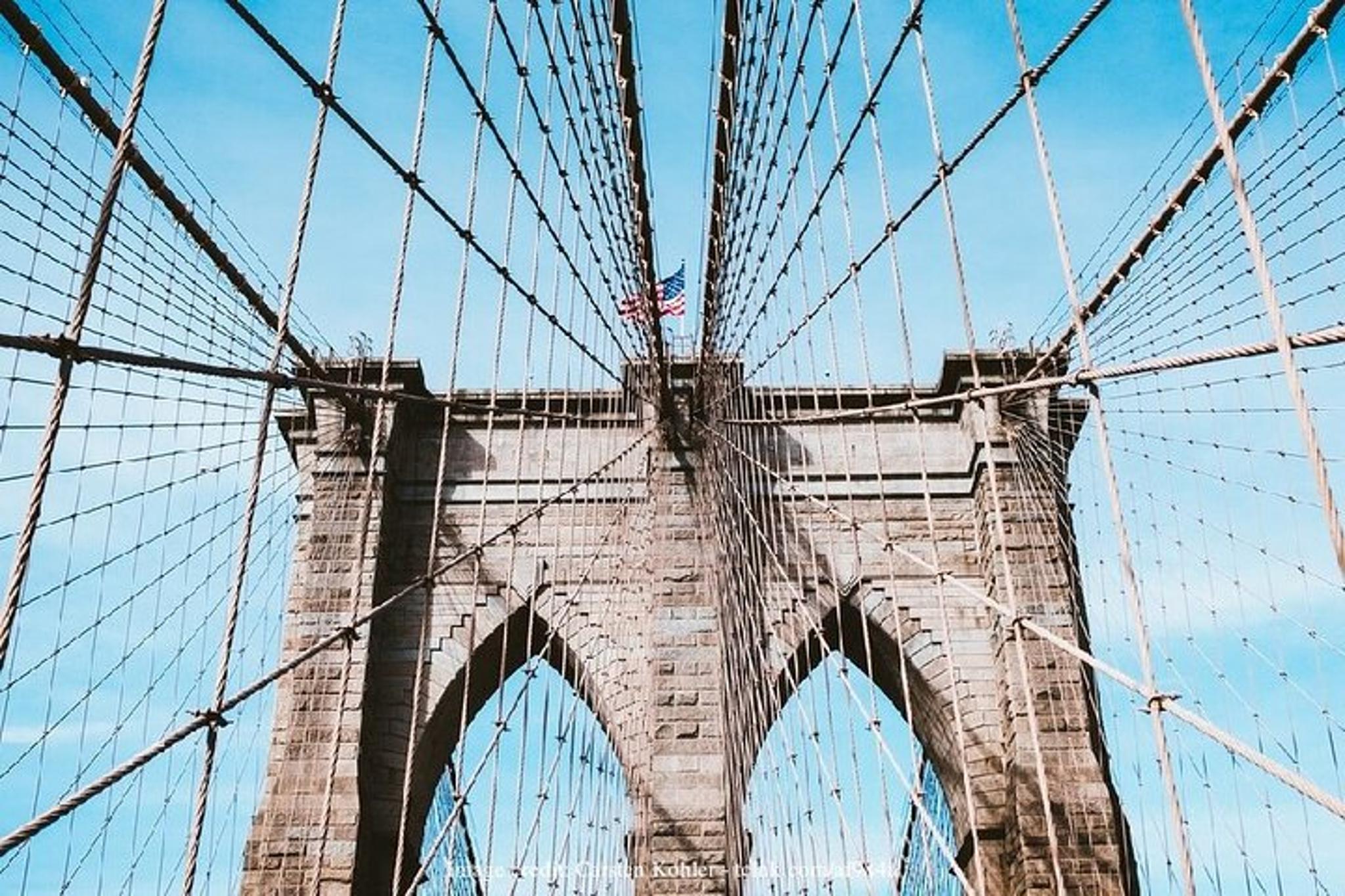 New York Walking Tour of Brooklyn Bridge and DUMBO - Image 4