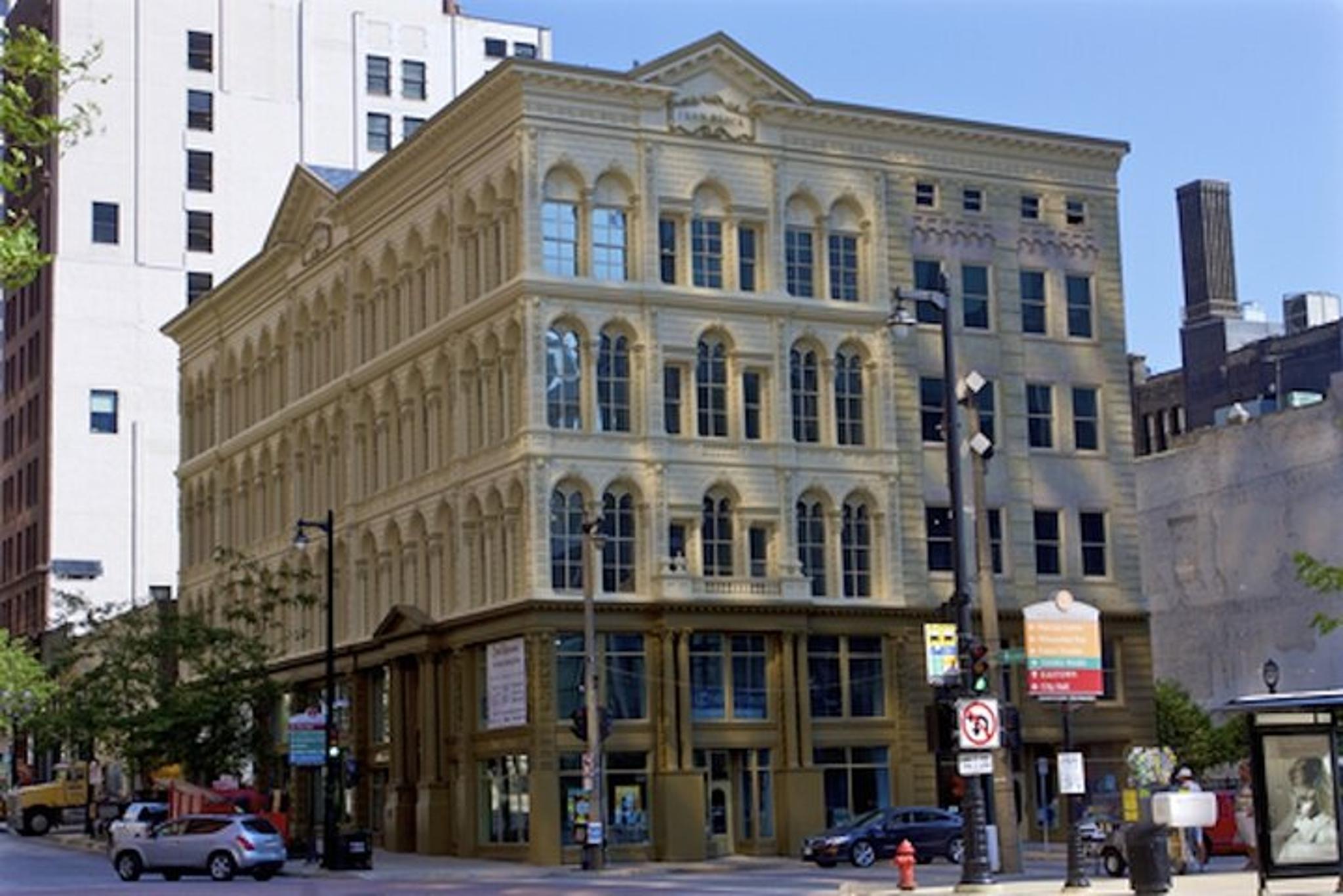 Milwaukee Historic Downtown Walking Tour - Image 5