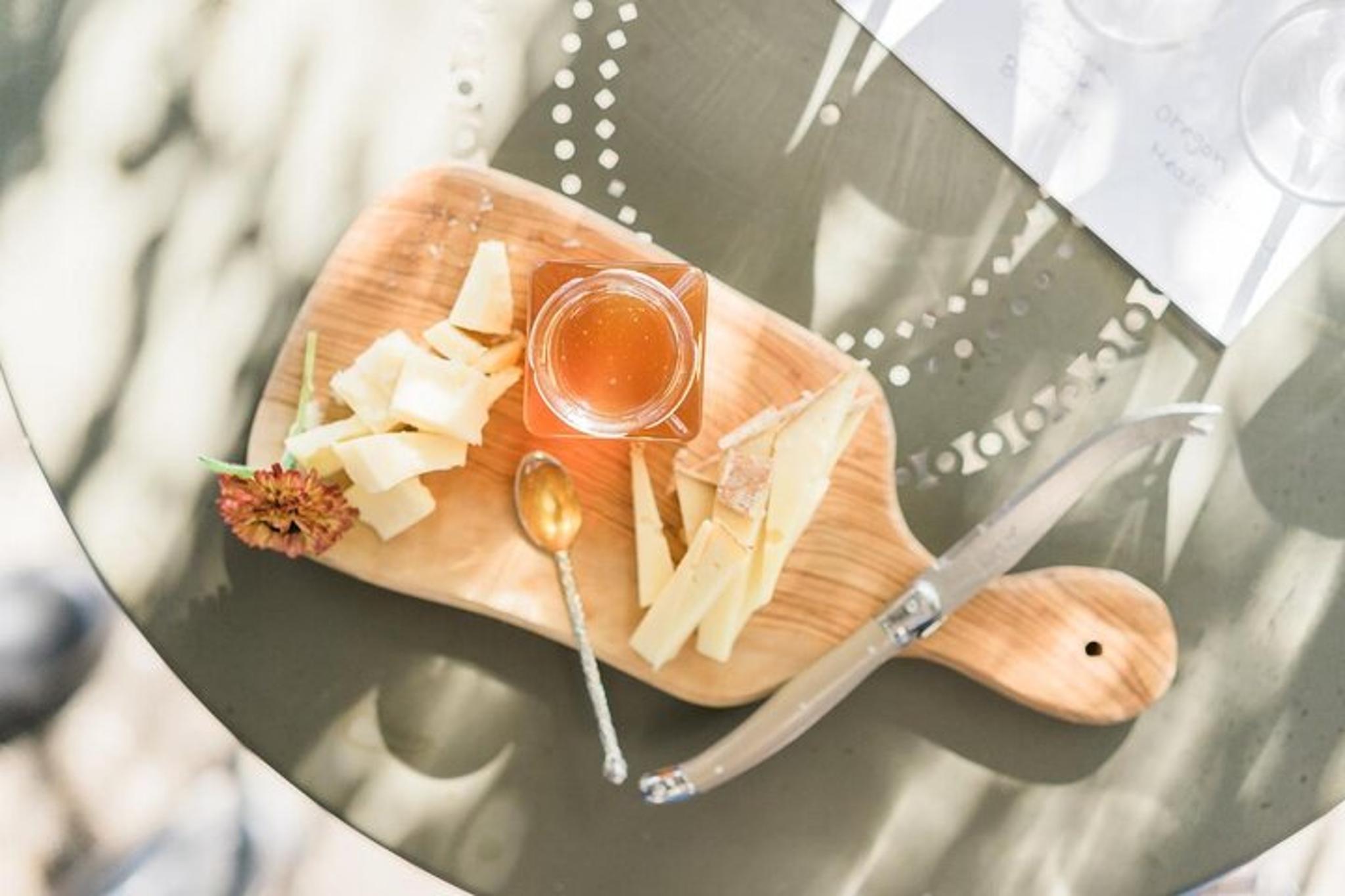 San Francisco Vineyards, Waves and Wine Tour 5 Days - Image 3