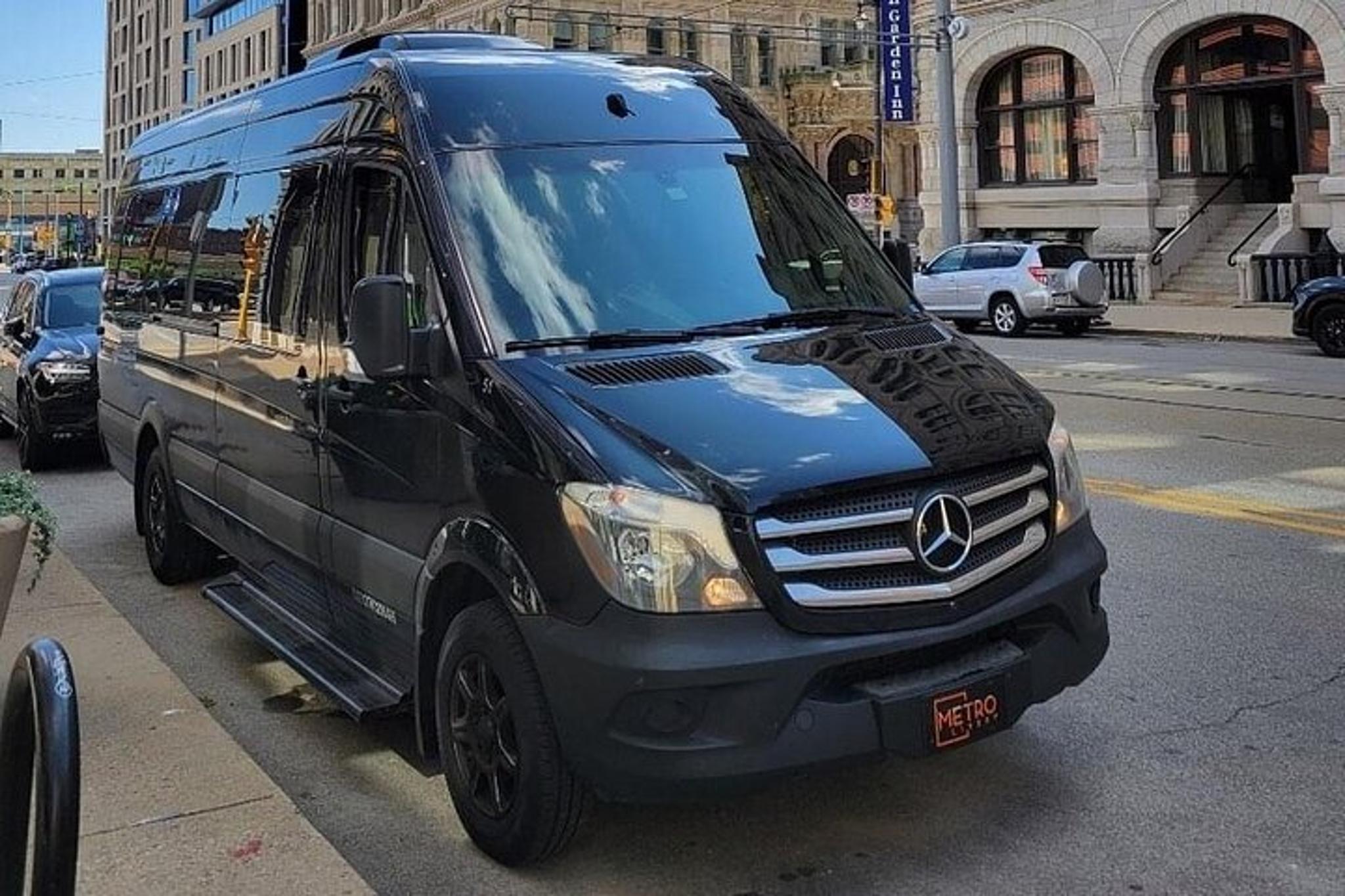 Nashville Airport Private Transportation - Image 4