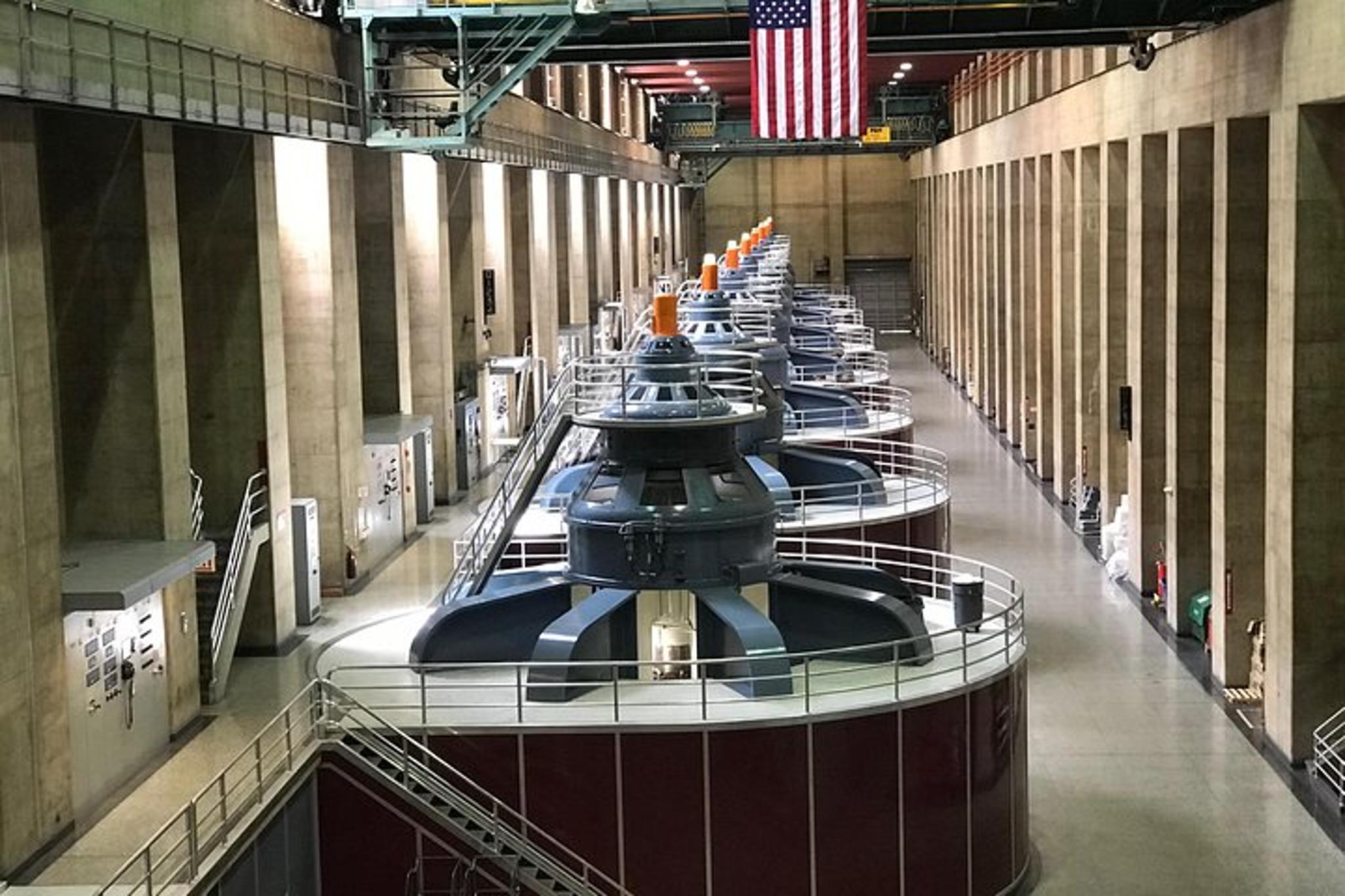 Hoover Dam Power Plant and Railroad Museum Tour - Image 3
