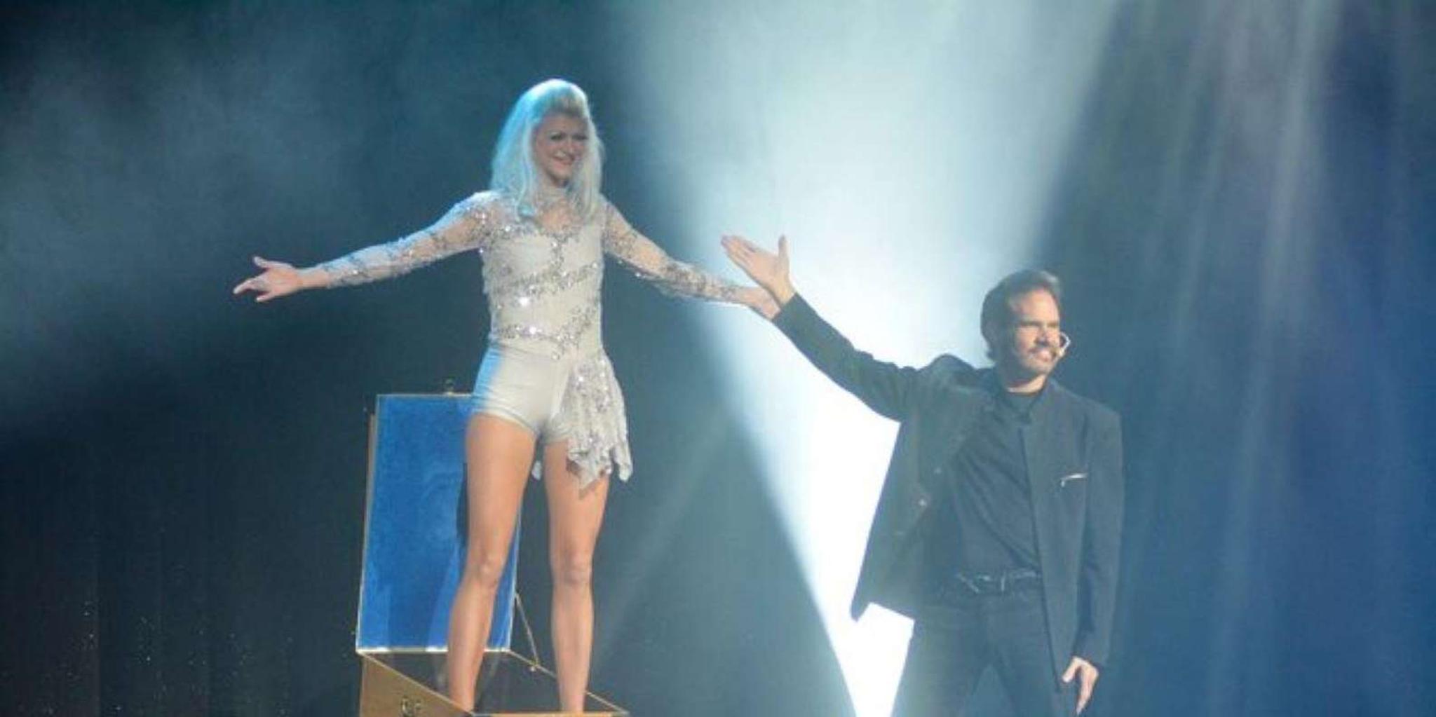 Branson Cabaret Comedy Magic Dinner Show