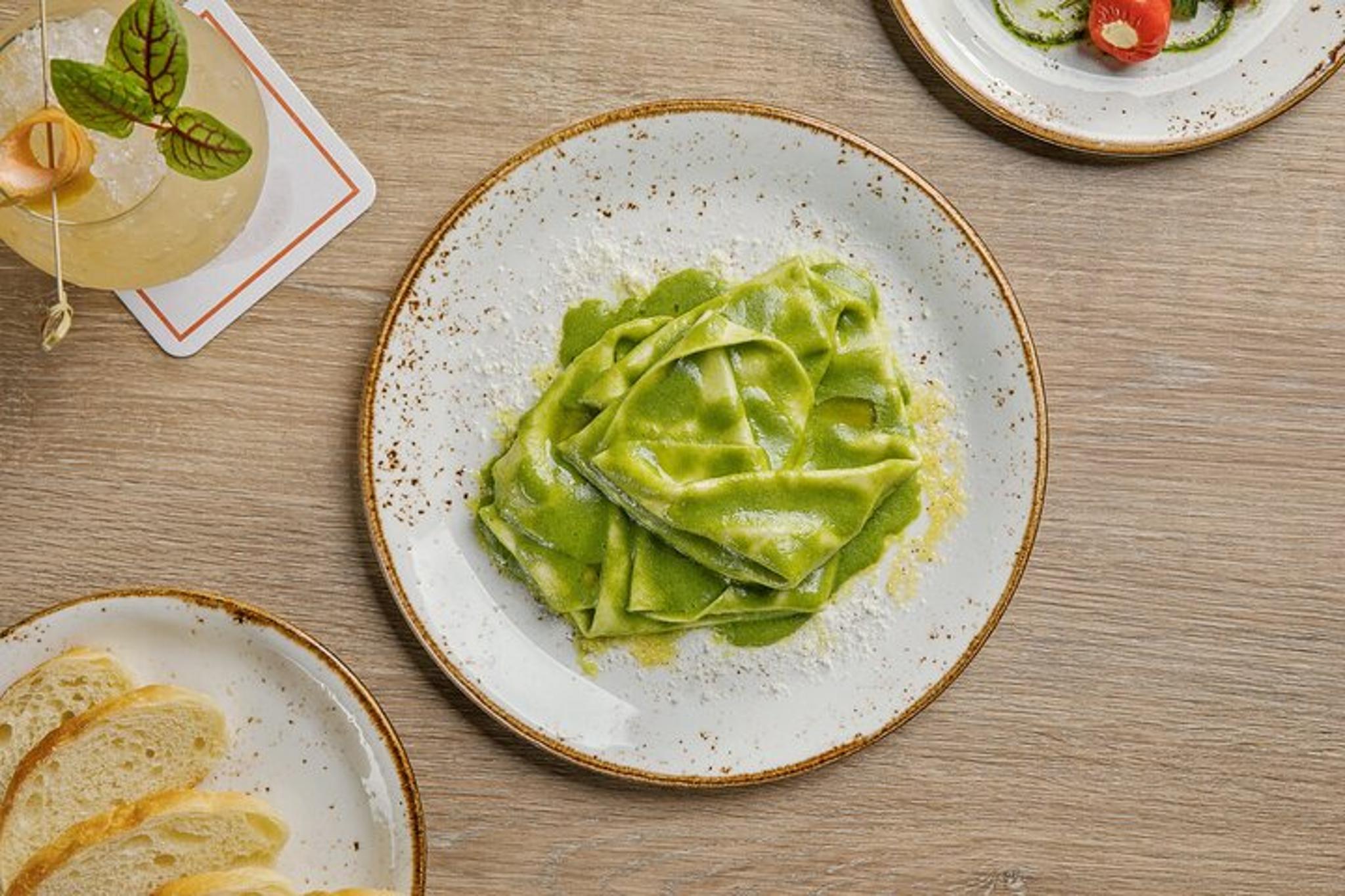 Las Vegas Night Flight and Dinner Experience - Image 4