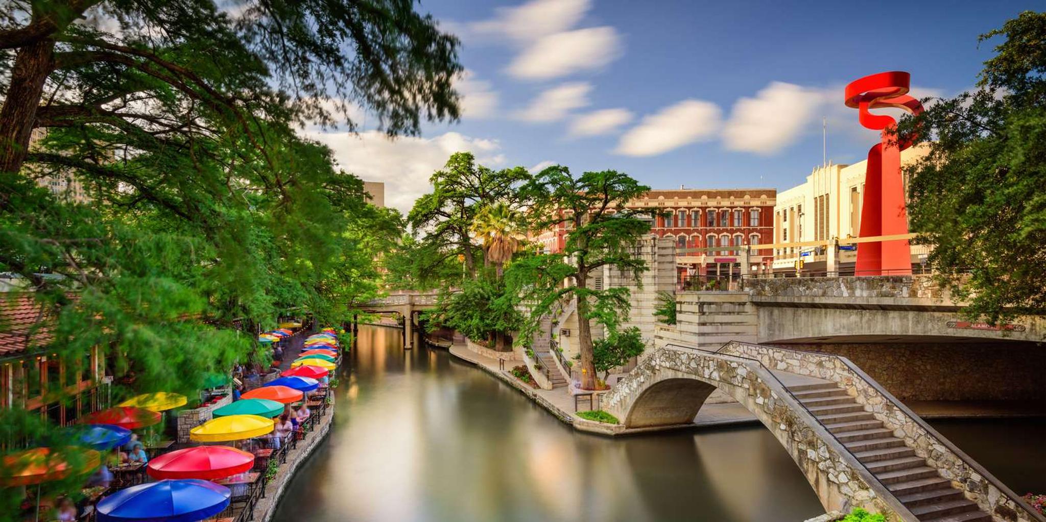 San Antonio Day Trip with Alamo and Riverwalk Boat - Image 4