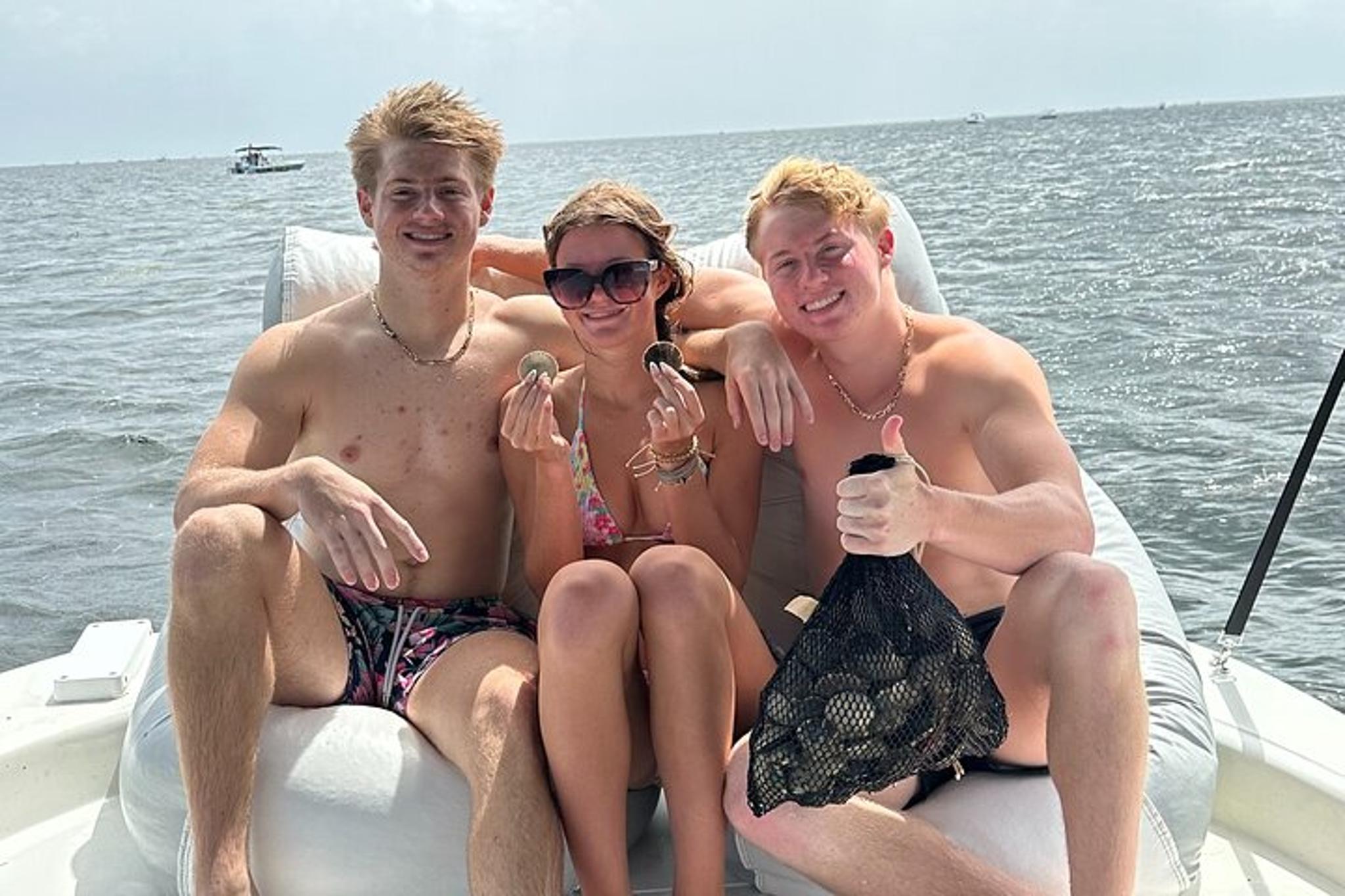 Crystal River Scalloping Charter 5 hr - Image 4