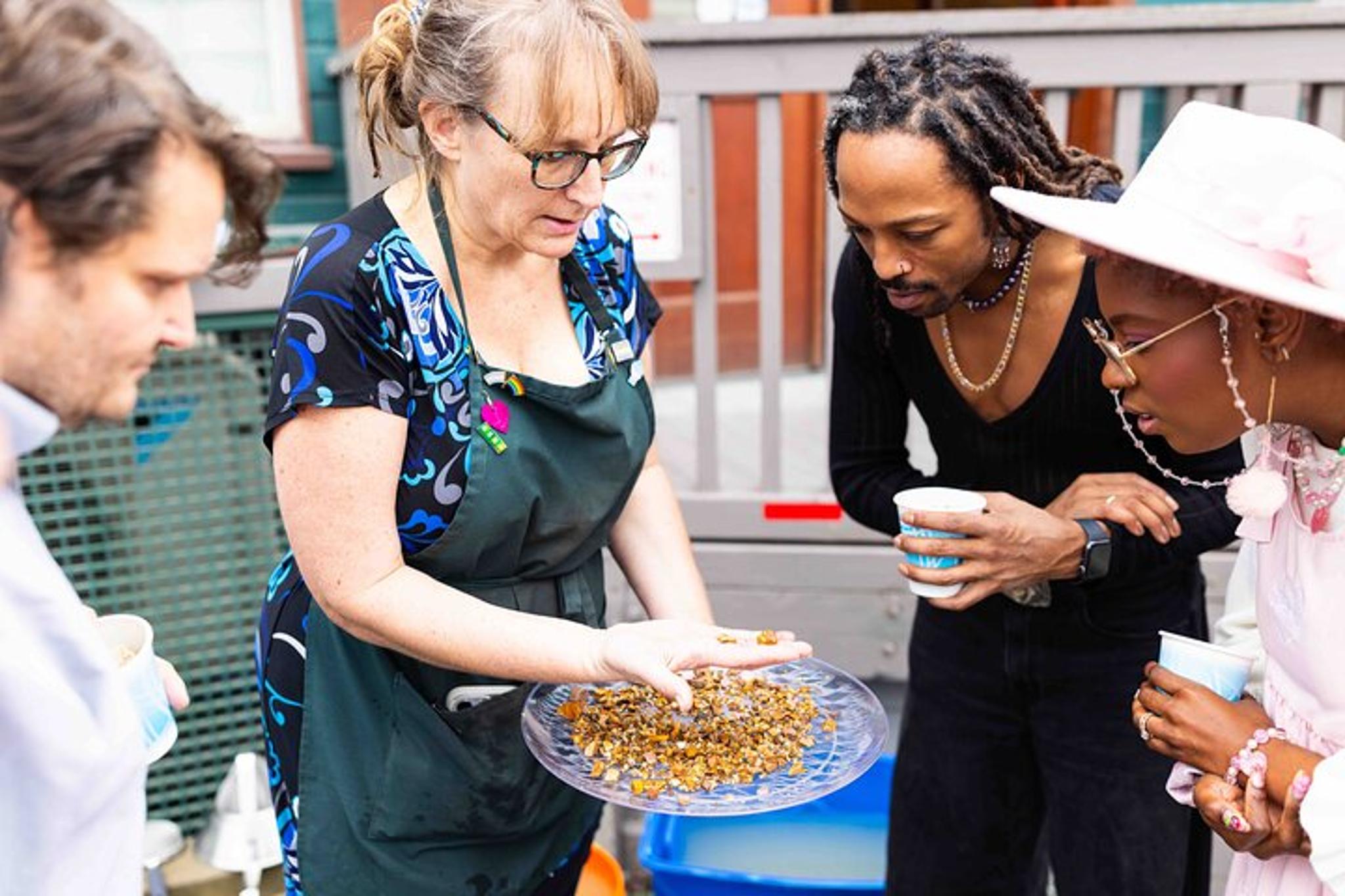 Seattle Sapphire Mining Experience - Image 4