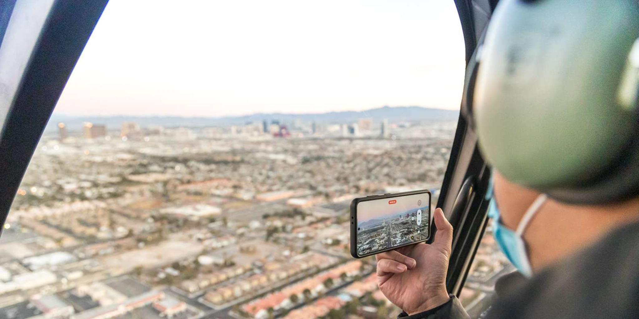 Las Vegas Helicopter Night Flight Over the Strip - Image 5