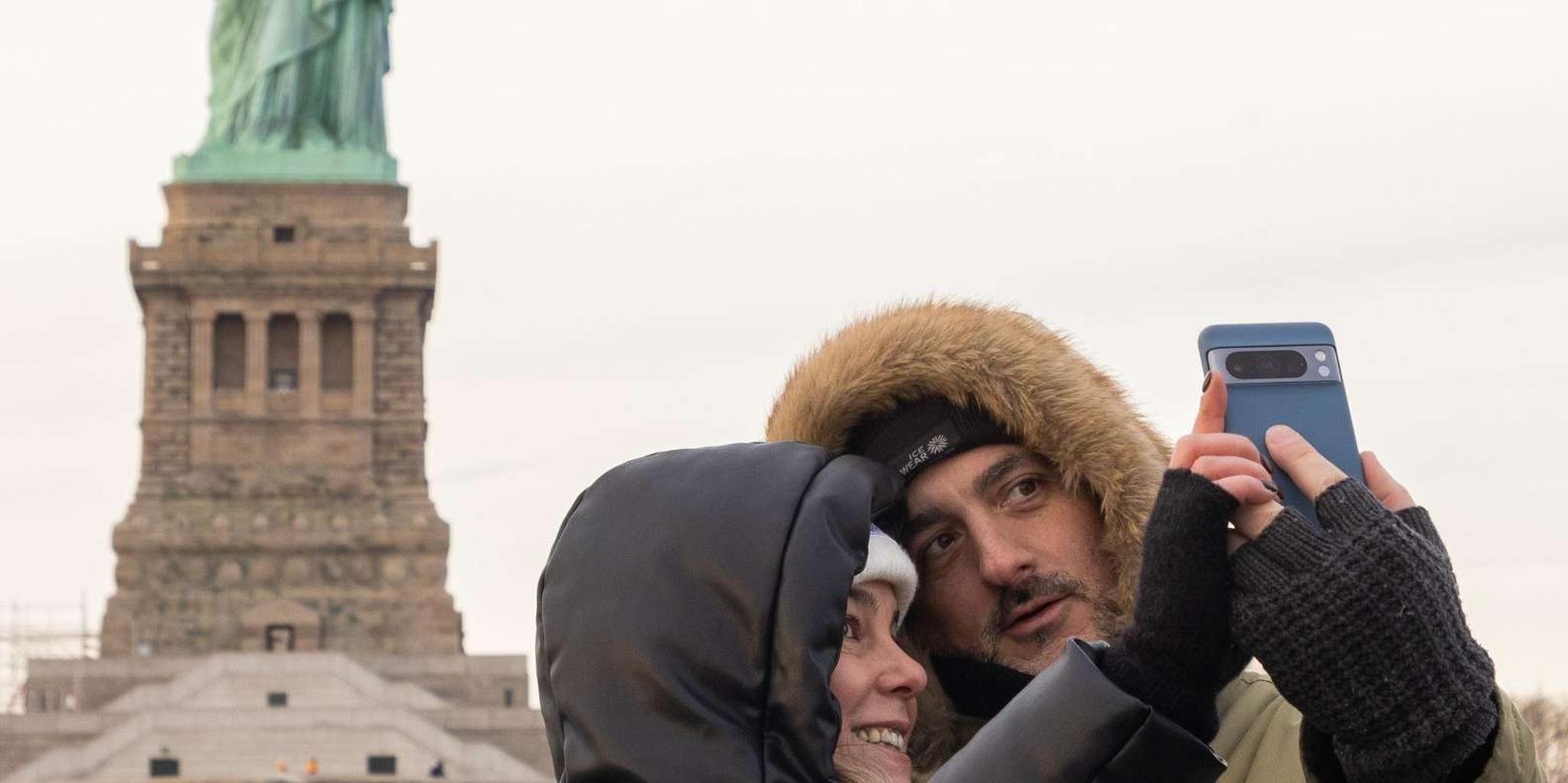 New York City Statue of Liberty Cruise - Image 2