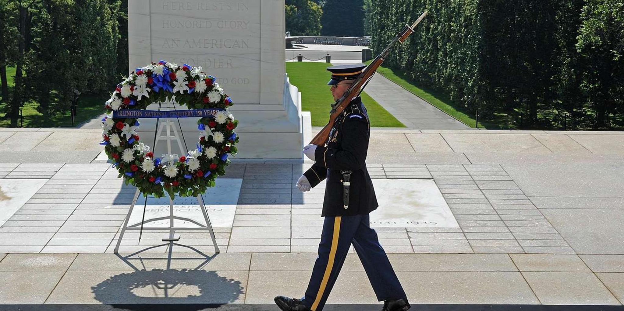 Arlington Cemetery Guard Ceremony & Iwo Jima Memorial Tour 2.5 hr