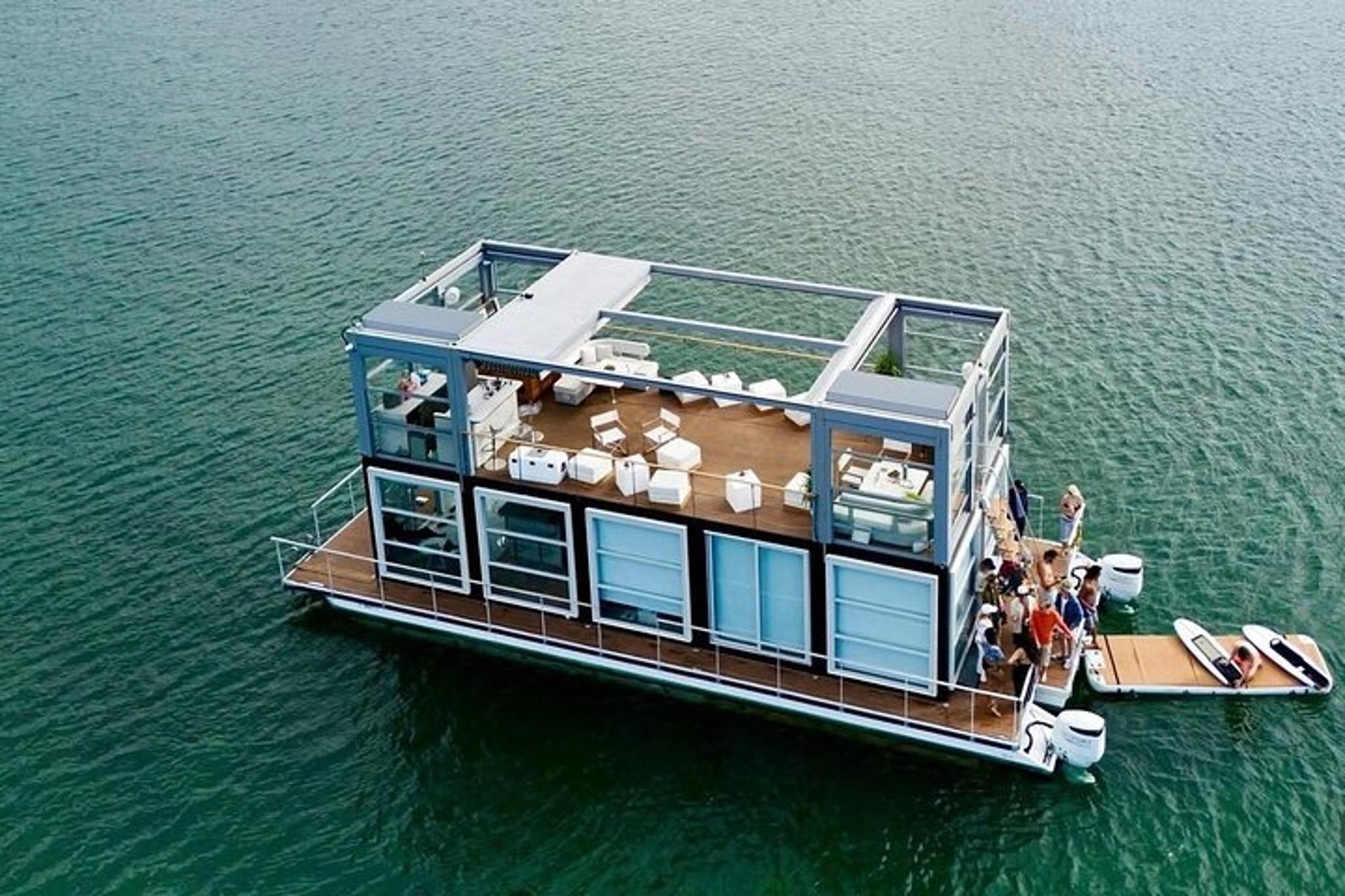 Miami Yacht Rental Private Water Villa 4 hr - Image 3