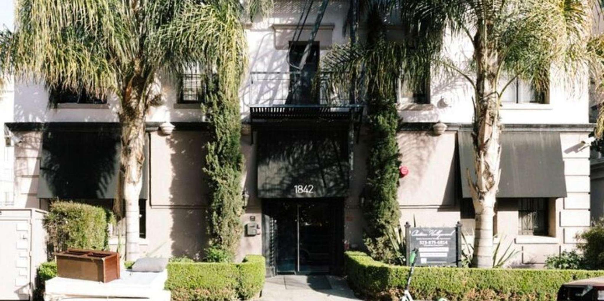 Los Angeles Black Dahlia Hollywood Horror Limo Tour - Image 4