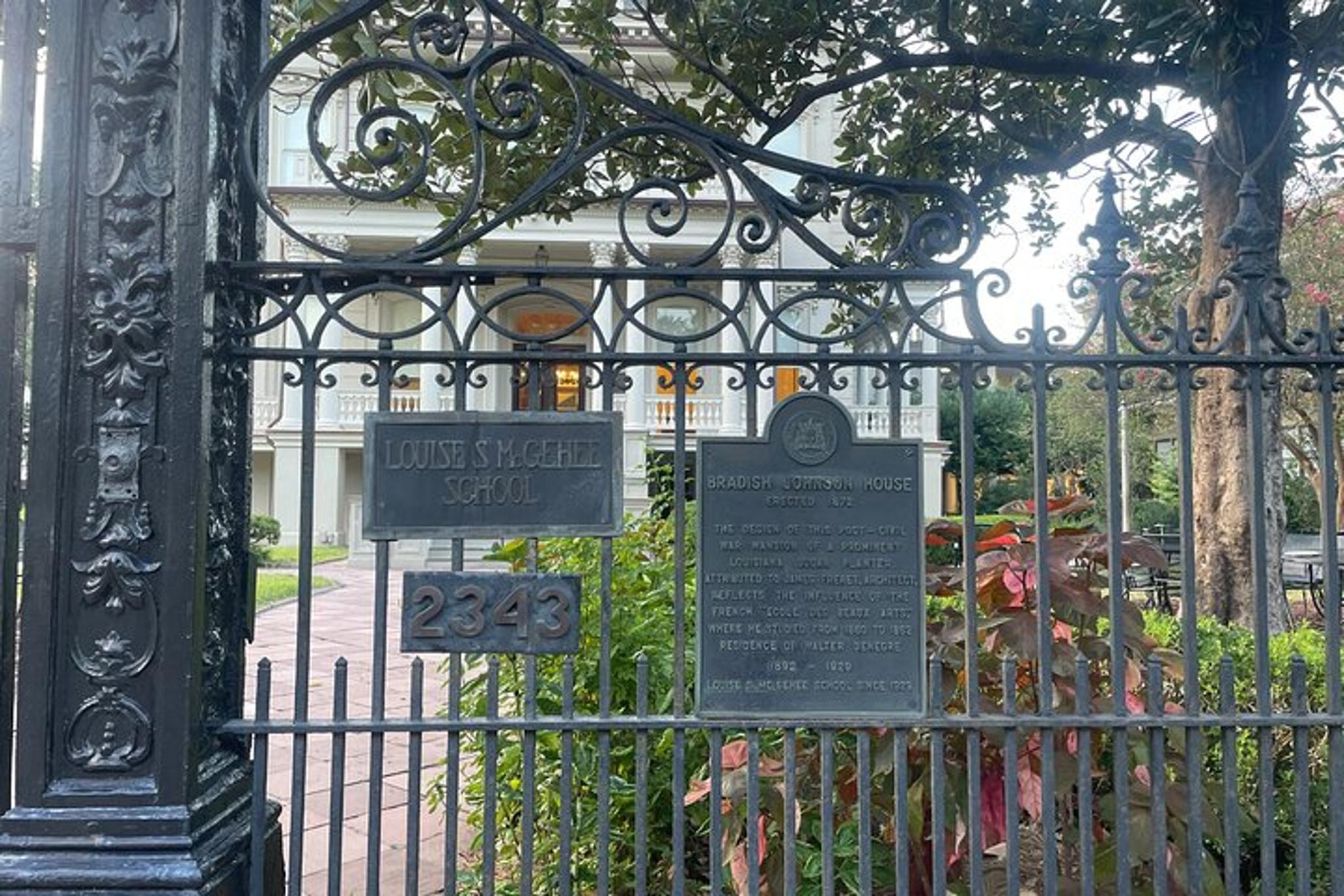 New Orleans Garden District Cemetery True Crime Tour - Image 5