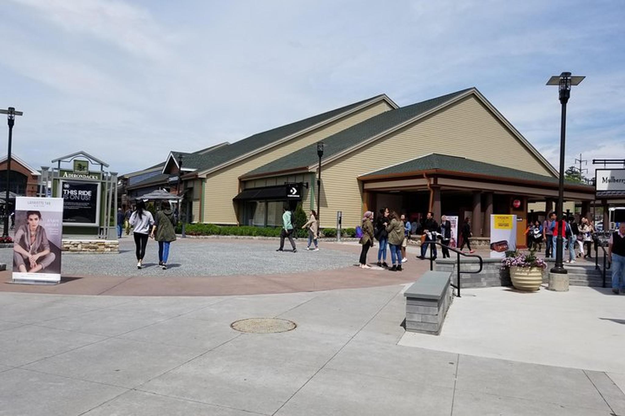 New York City Private Woodbury Common Shopping Tour 9 hr - Image 6