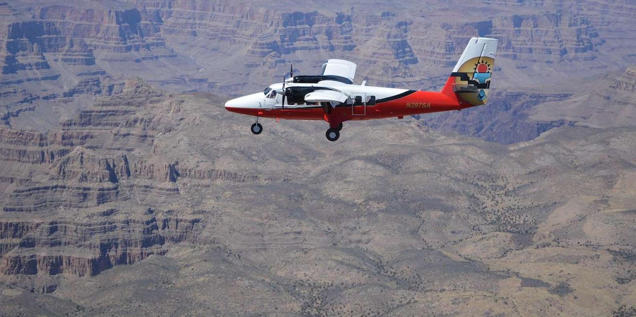 Las Vegas Grand Canyon Flight & Hummer Tour