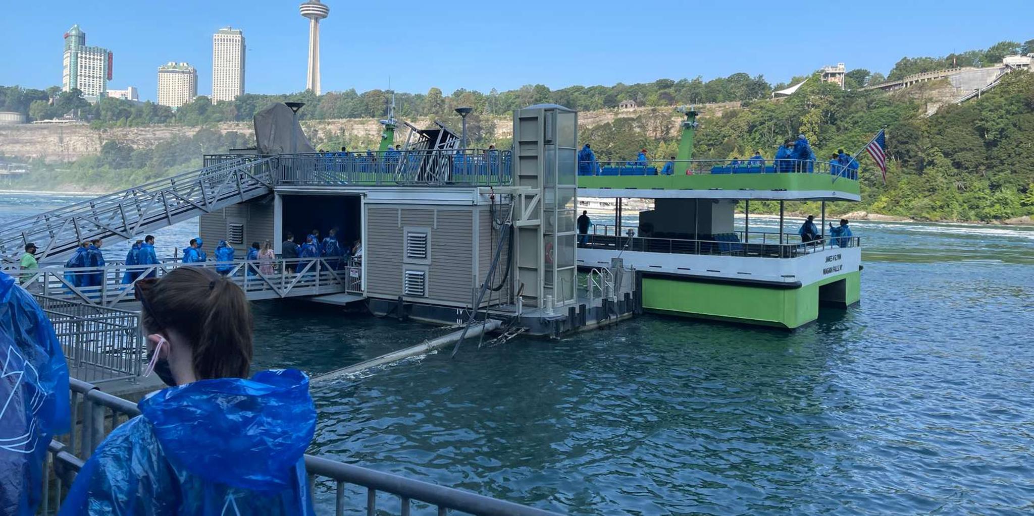 Niagara Falls Maid of the Mist Walking Tour - Image 3