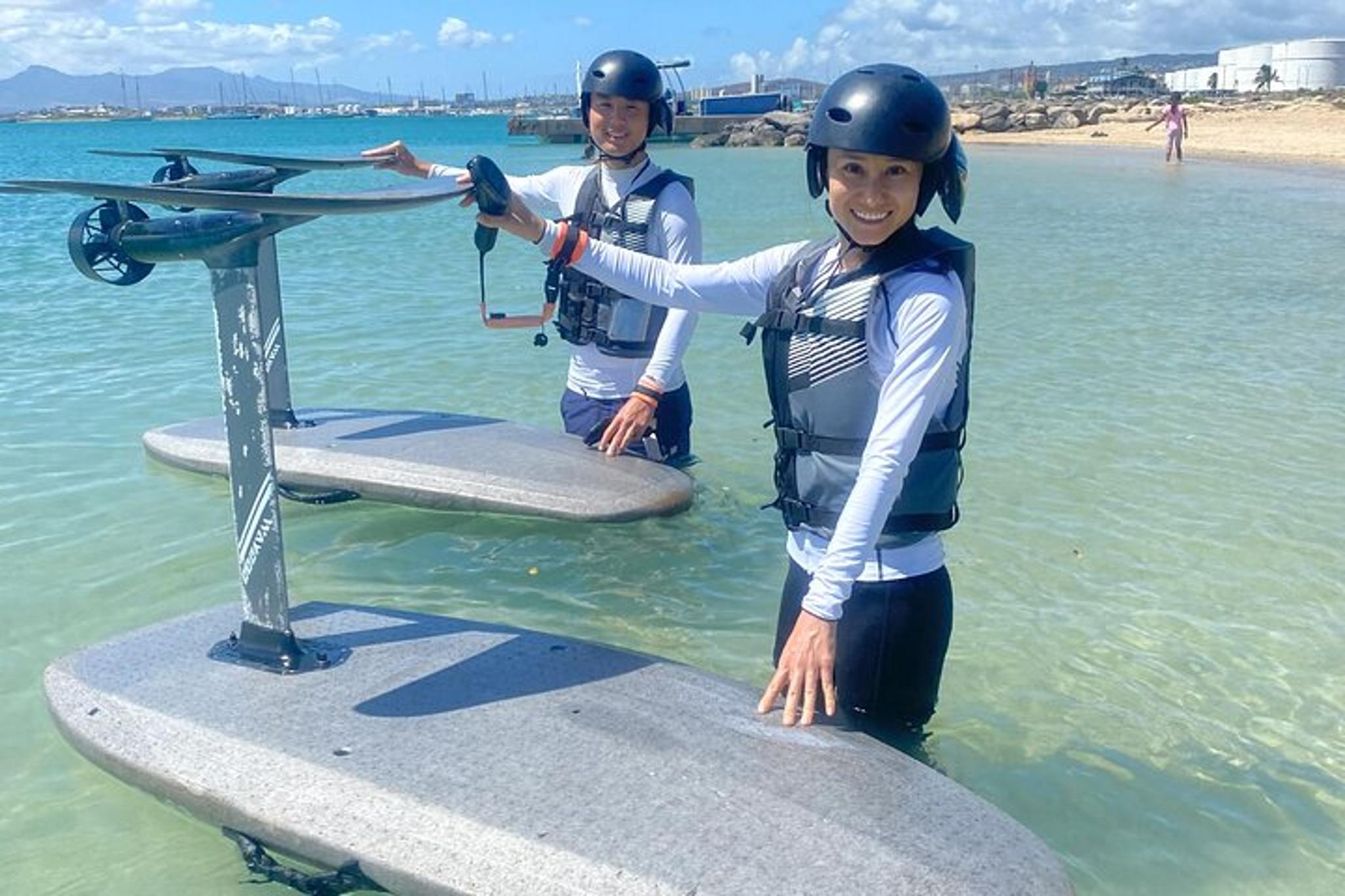 Honolulu eFoil Experience for Two - Image 2