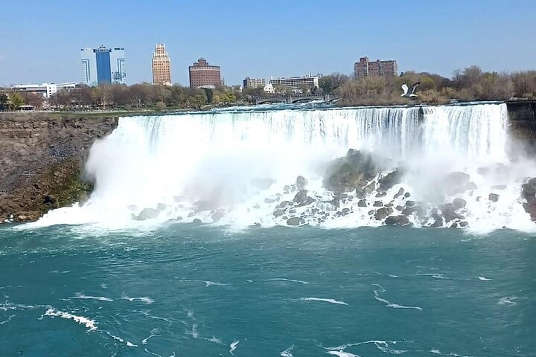 New York Niagara Falls and Glass Museum 2-Day Tour - Image 6