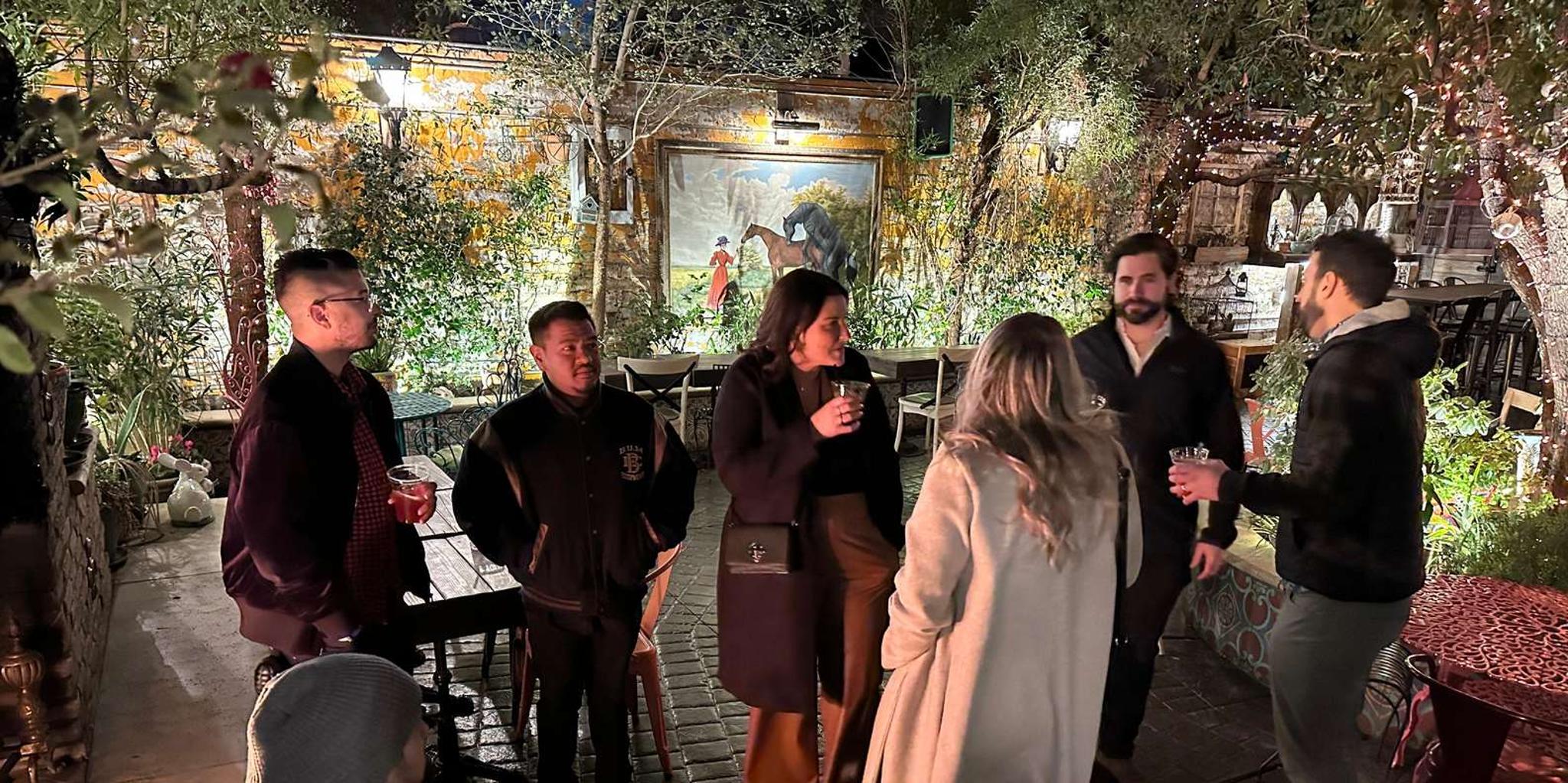 Las Vegas Bar Crawl on Fremont Street - Image 6