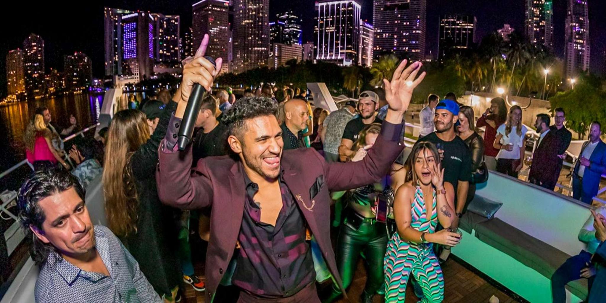 Miami Yacht Nightclub Cruise with Open Bar - Image 4