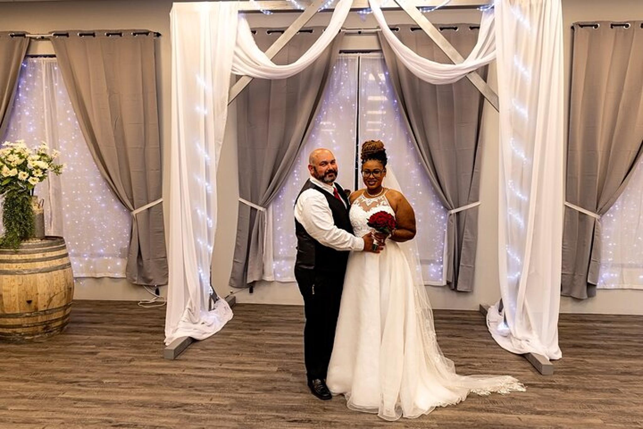 Las Vegas Wedding Chapel Ceremony - Image 2