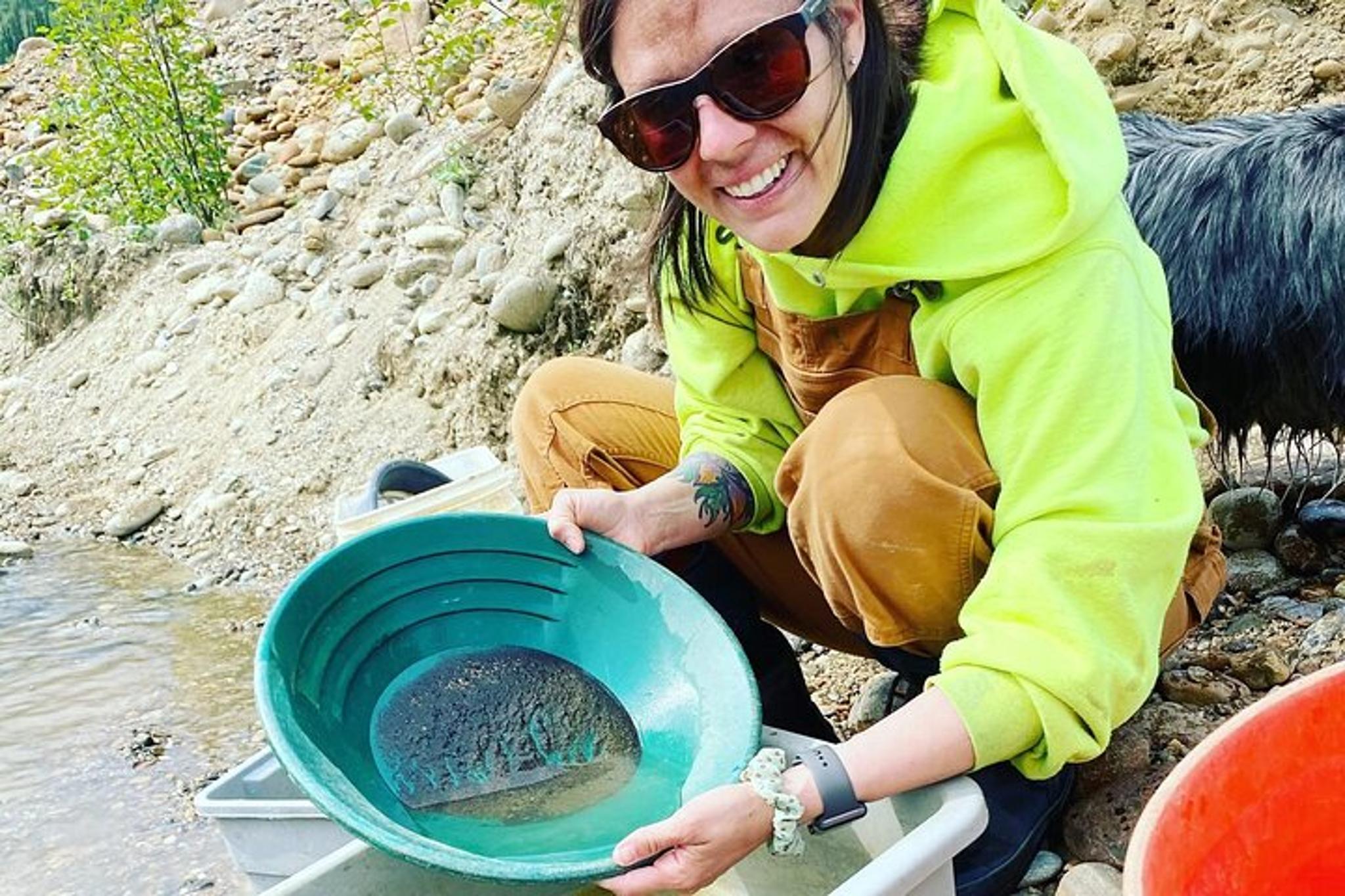 Denali Gold Panning Experience 3 Hr