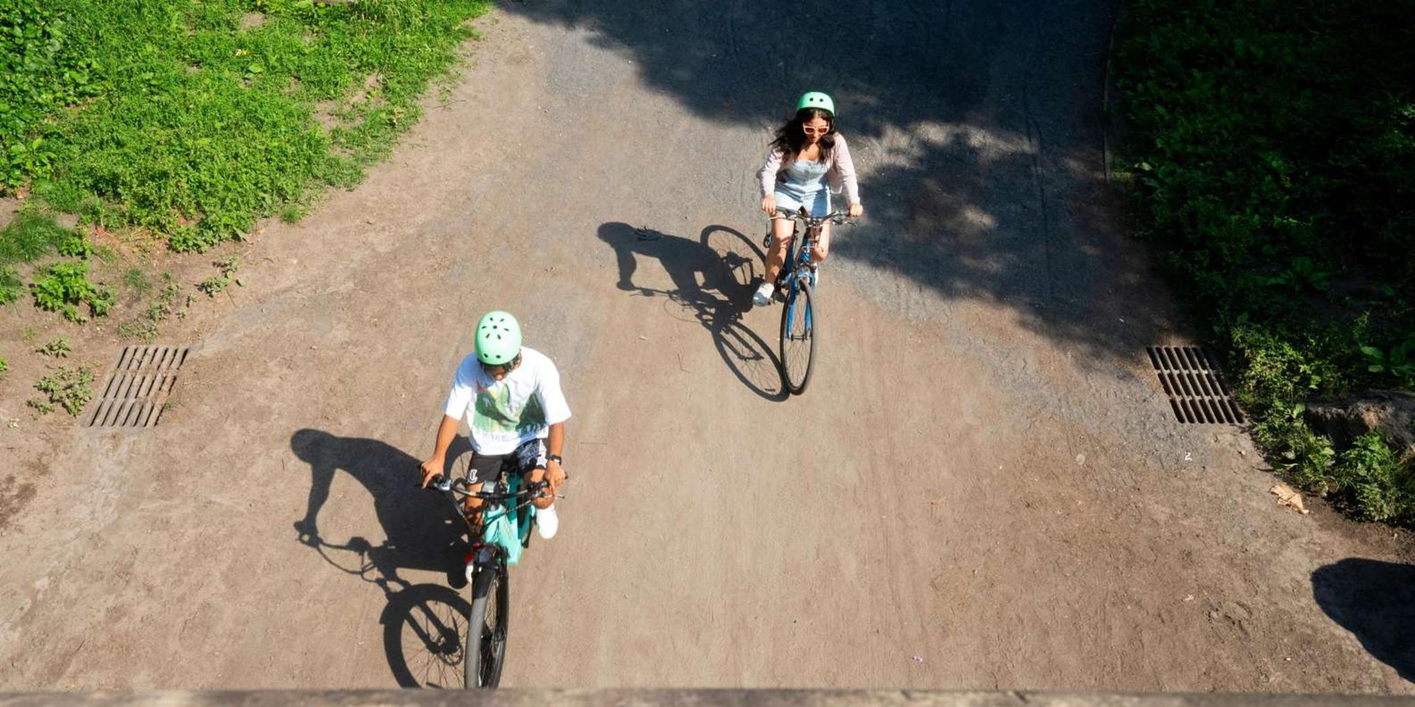 New York City Central Park Electric Bike Tour - Image 5