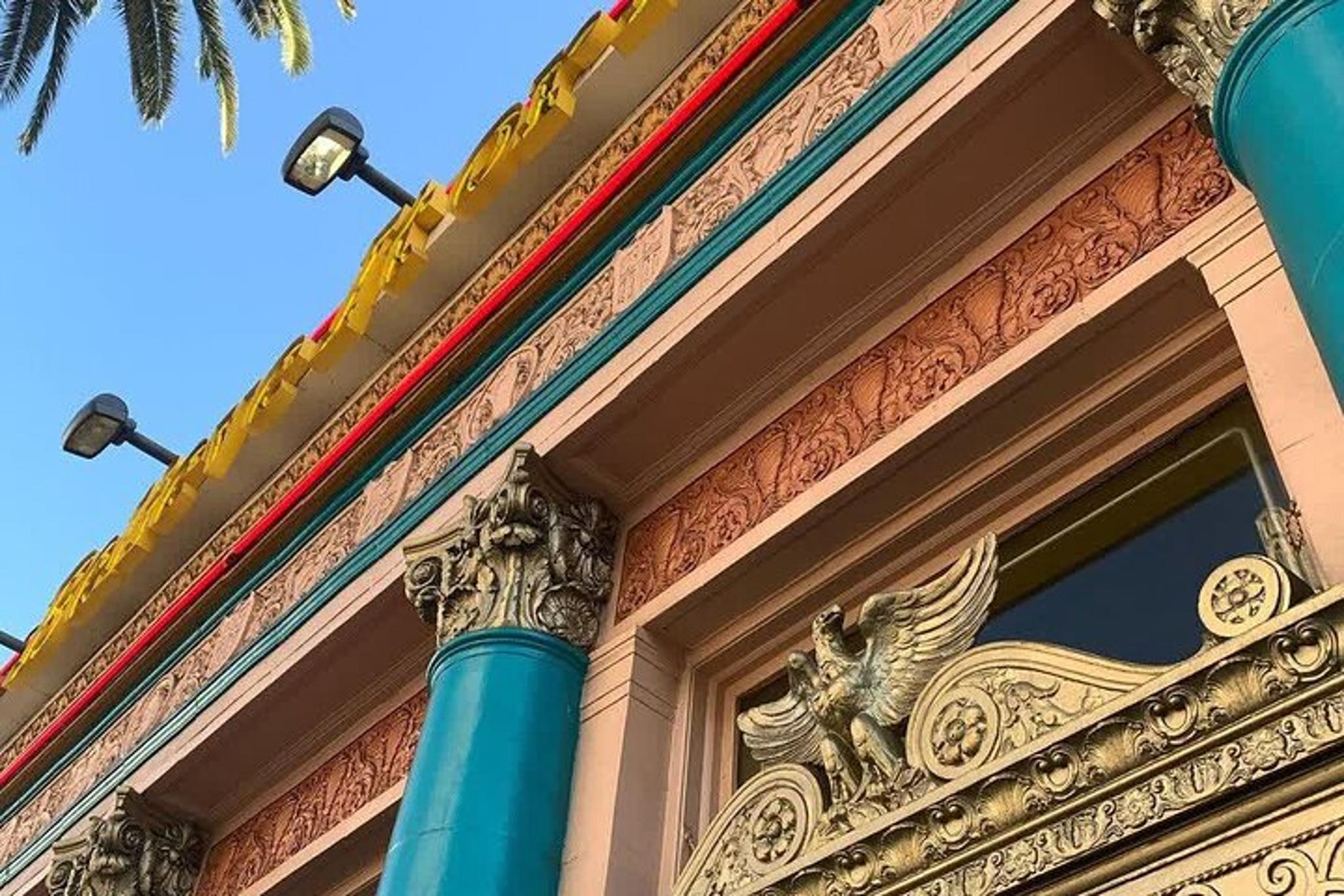 Santa Monica Private Tour with Restaurant and Bar Stops - Image 4