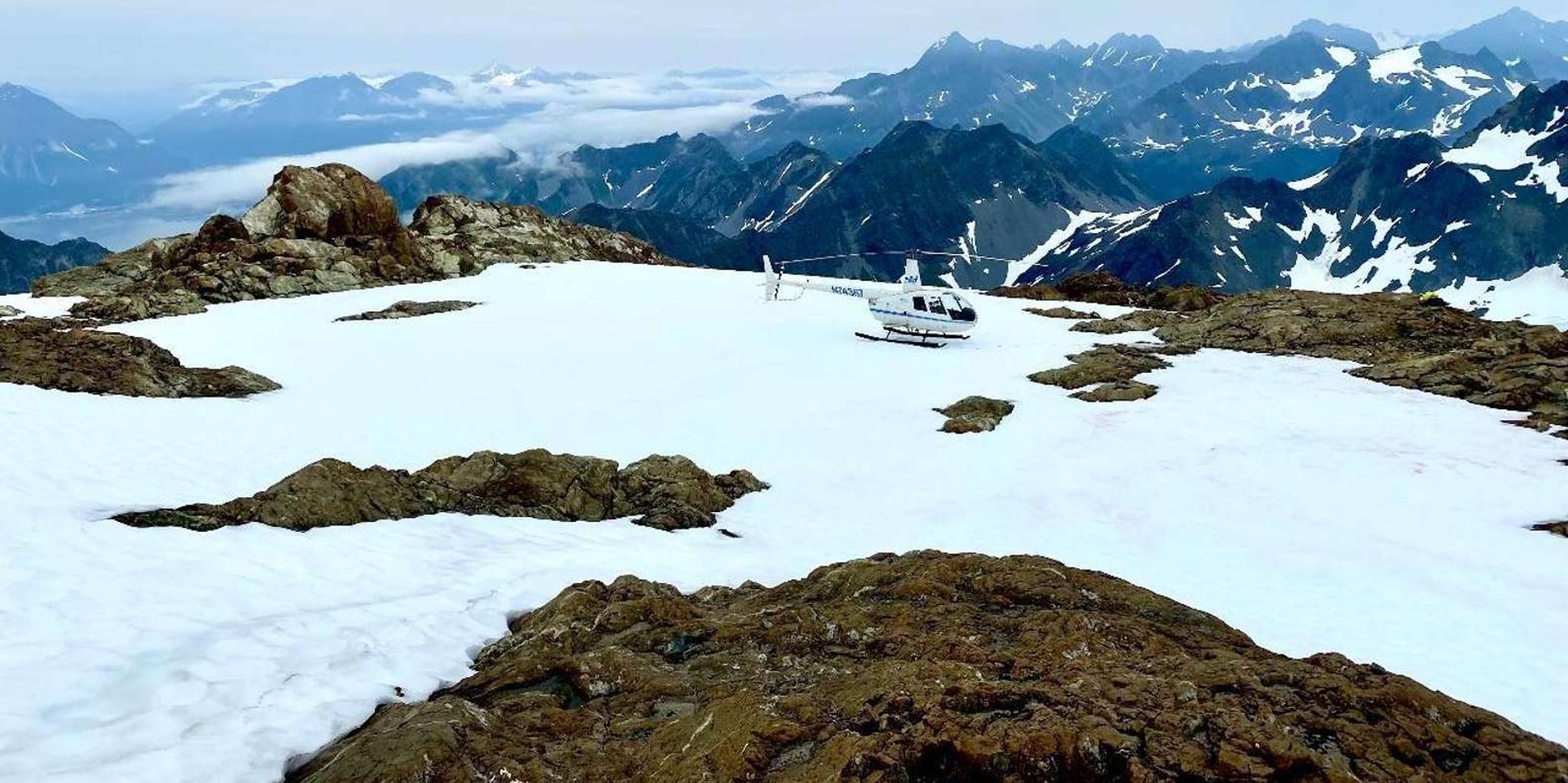 Seward Alpine Hike and Picnic Helicopter Tour - Image 2