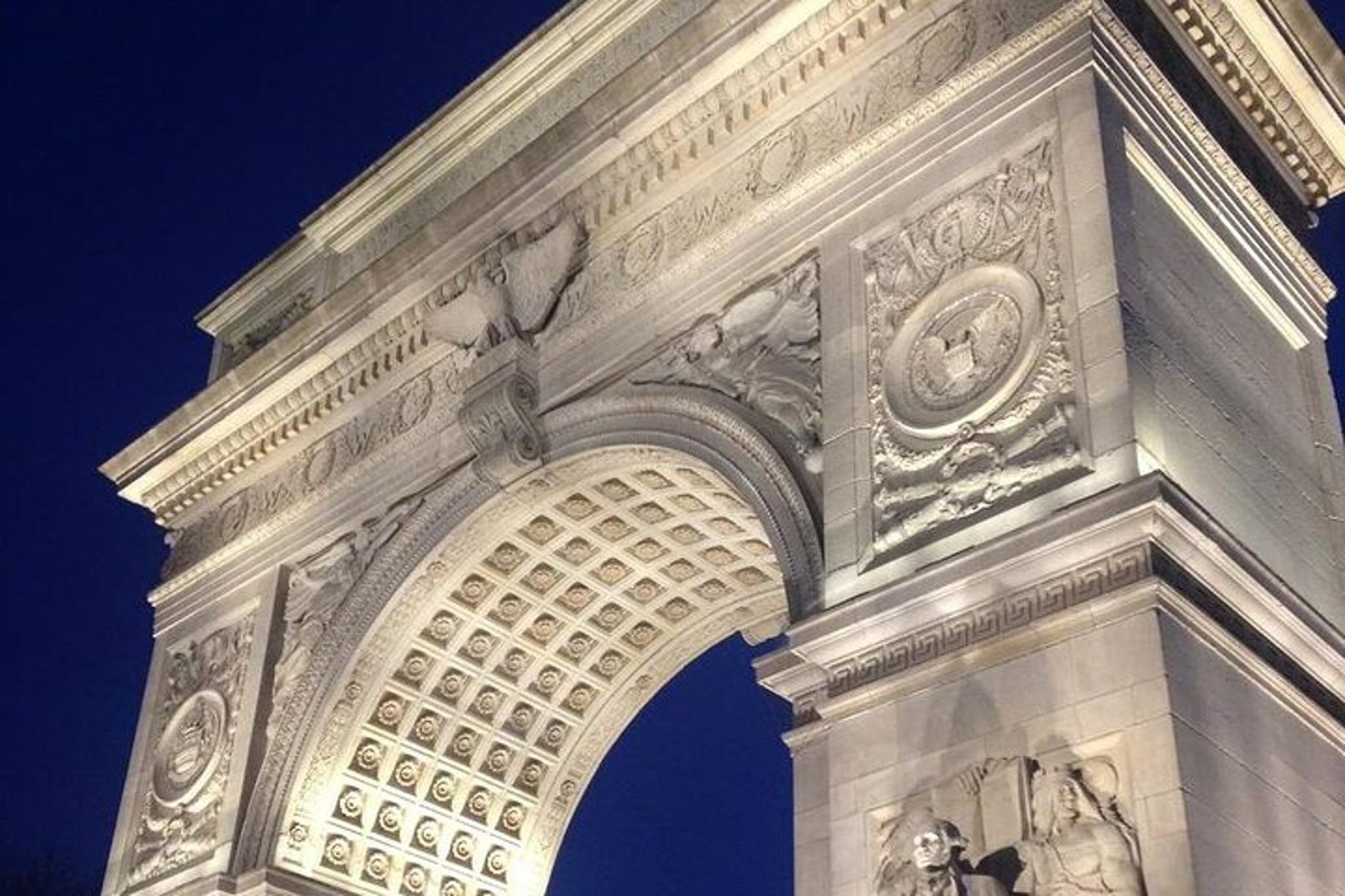 New York City Walking Tour of Greenwich Village Nightlife - Image 2