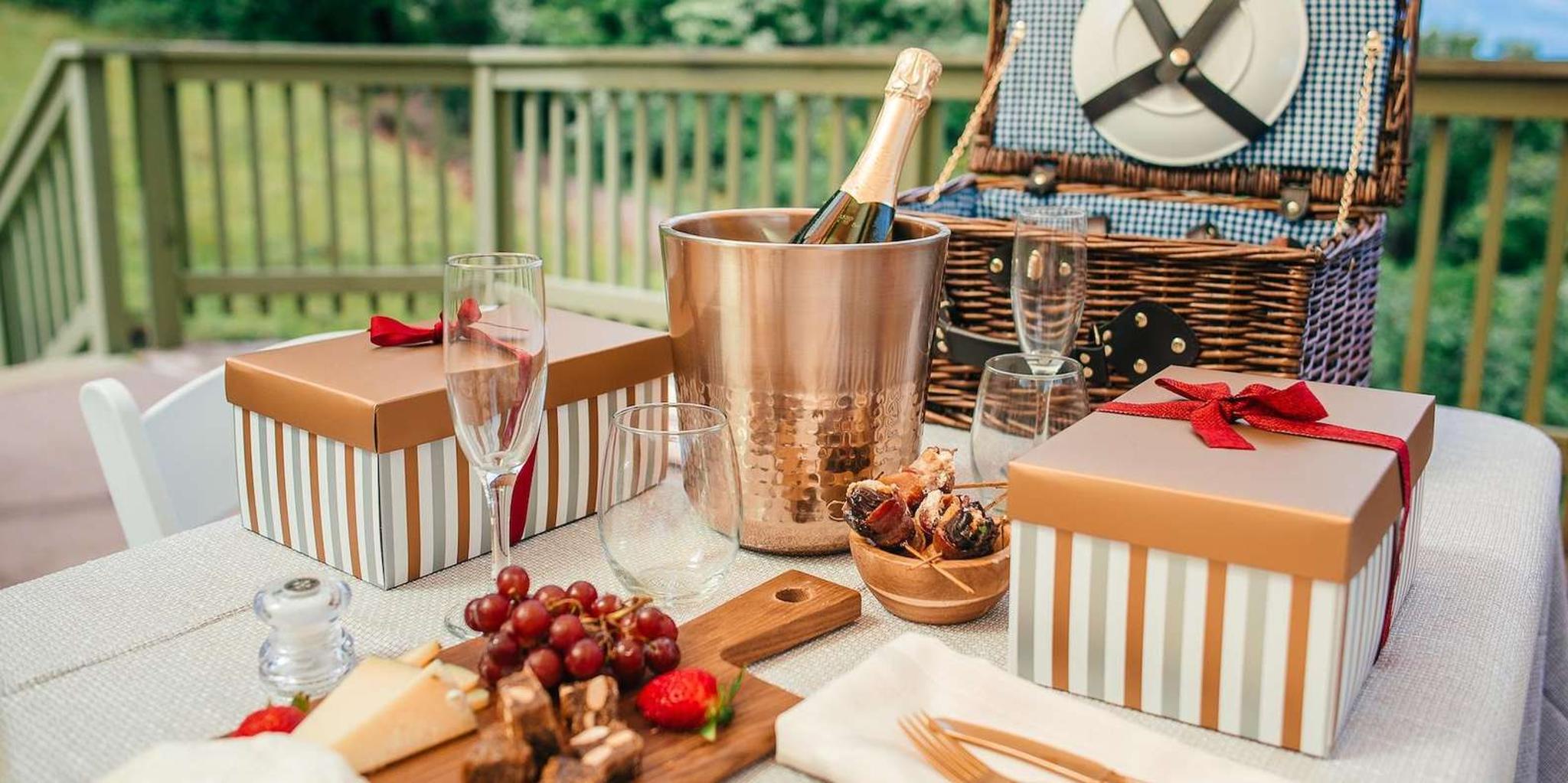 Kailua-Kona Helicopter Tour: Volcanoes & Waterfalls - Image 1