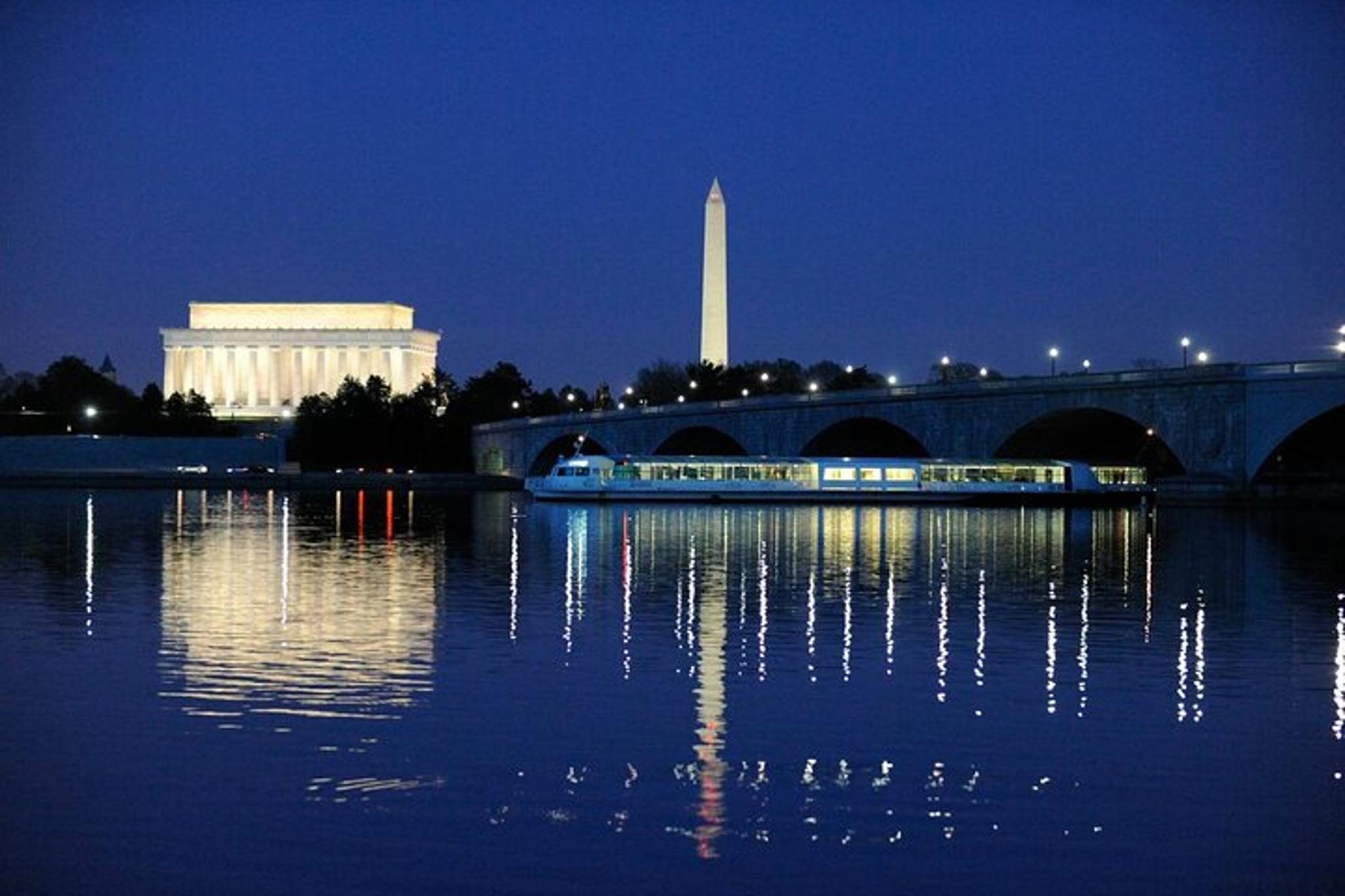 Washington DC Dinner Cruise on the Potomac River - Image 1