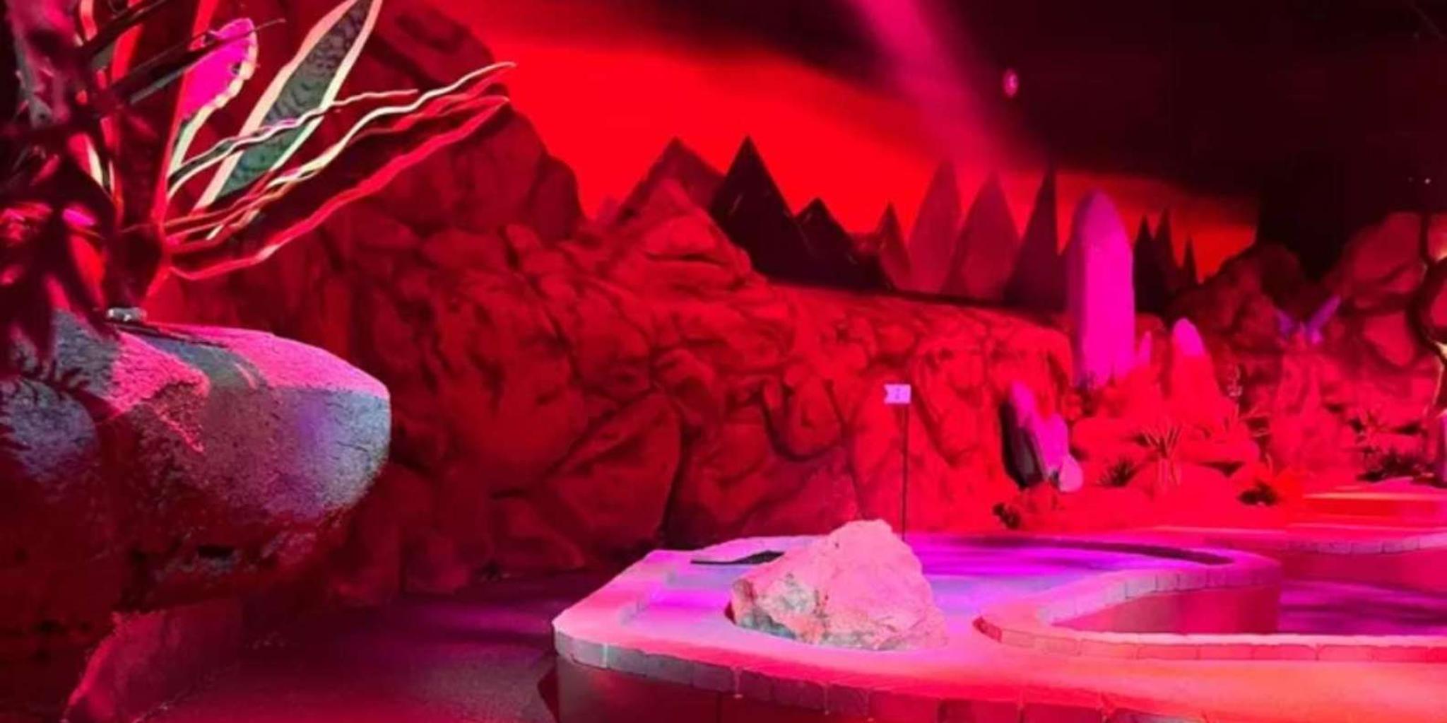 Pigeon Forge Indoor Mini Golf - Image 6