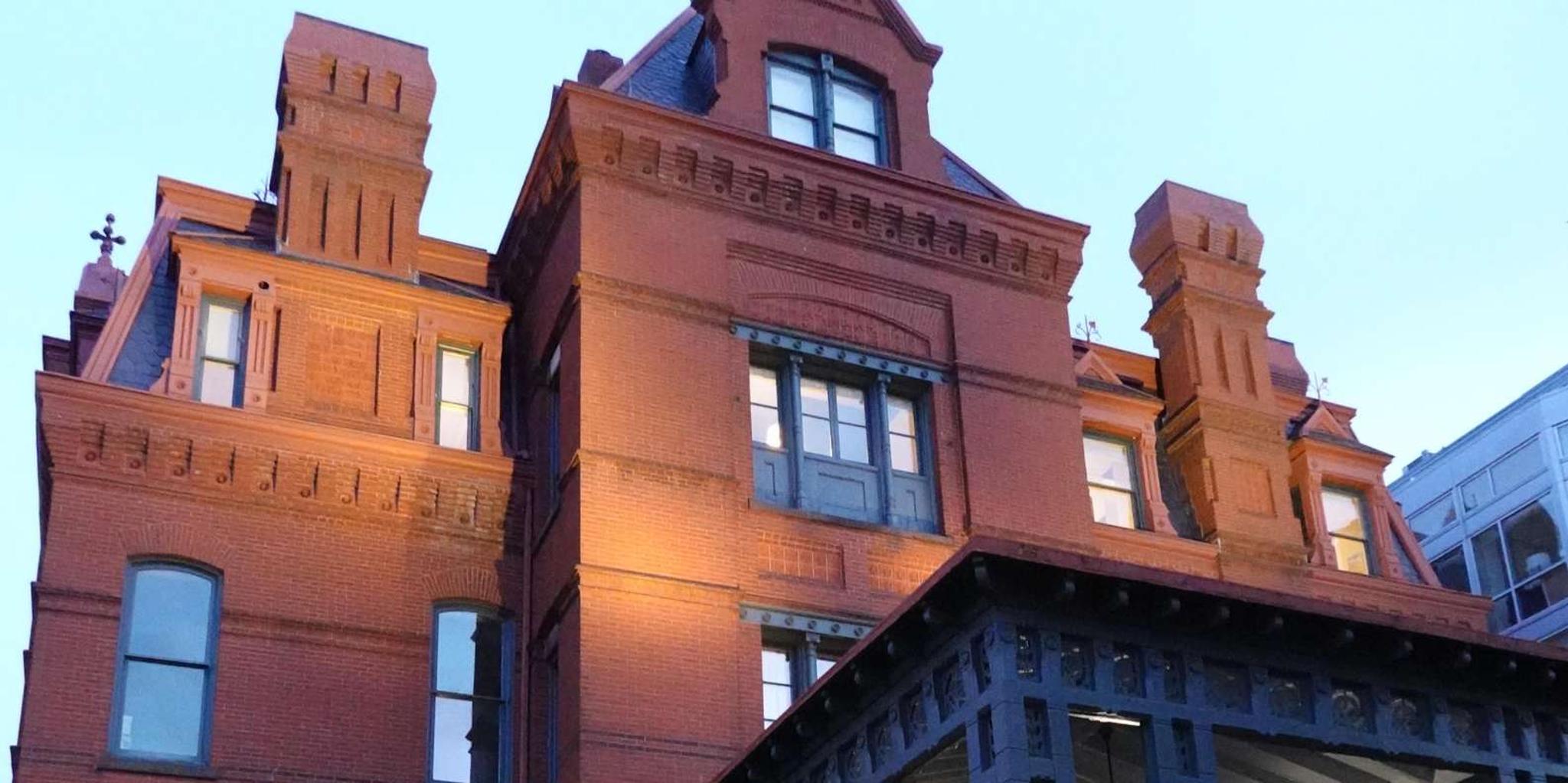 Washington D.C. Dupont Mansions Evening Walking Tour - Image 3