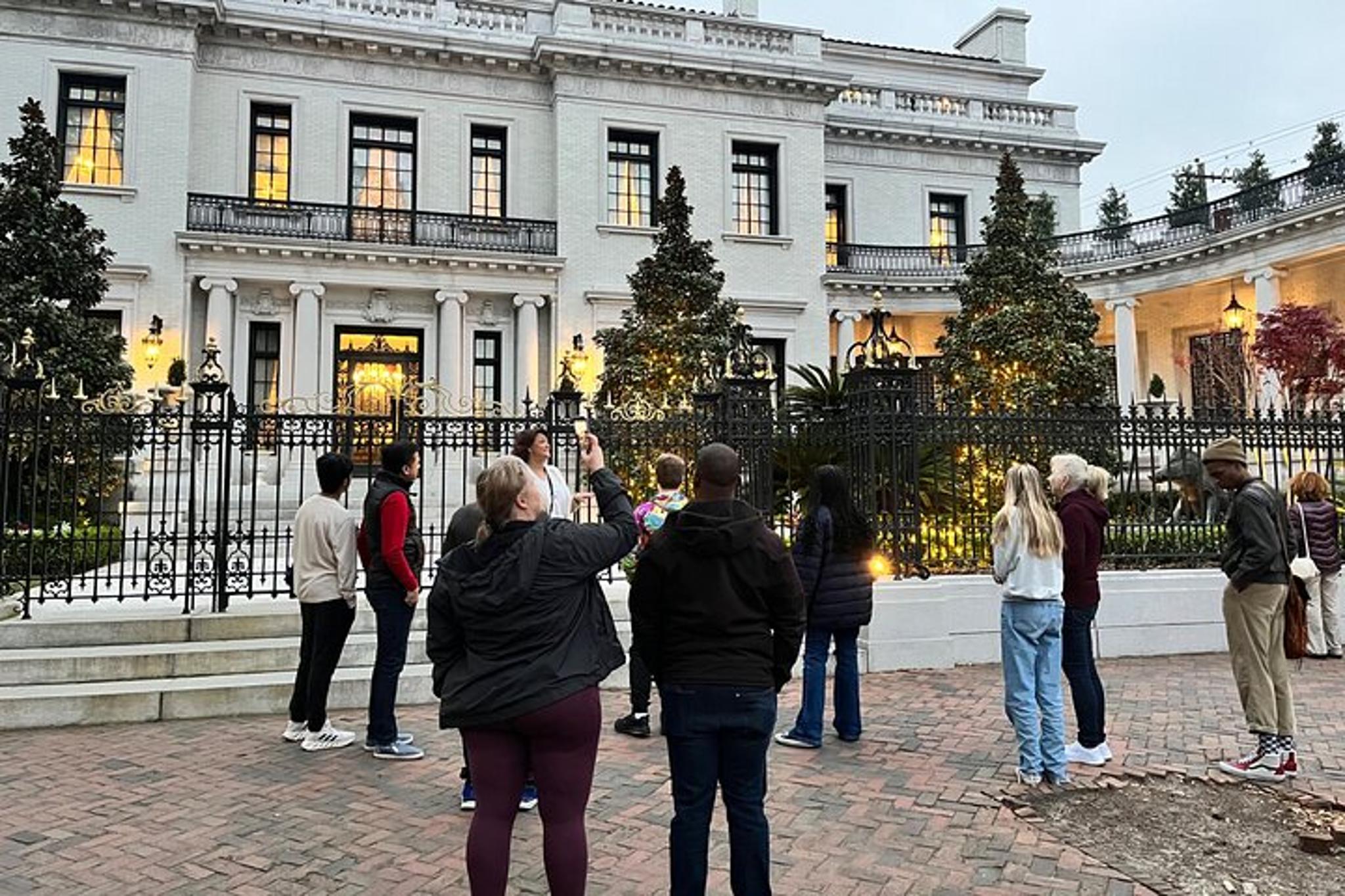 Helen Ghosts of Christmas Past Tour