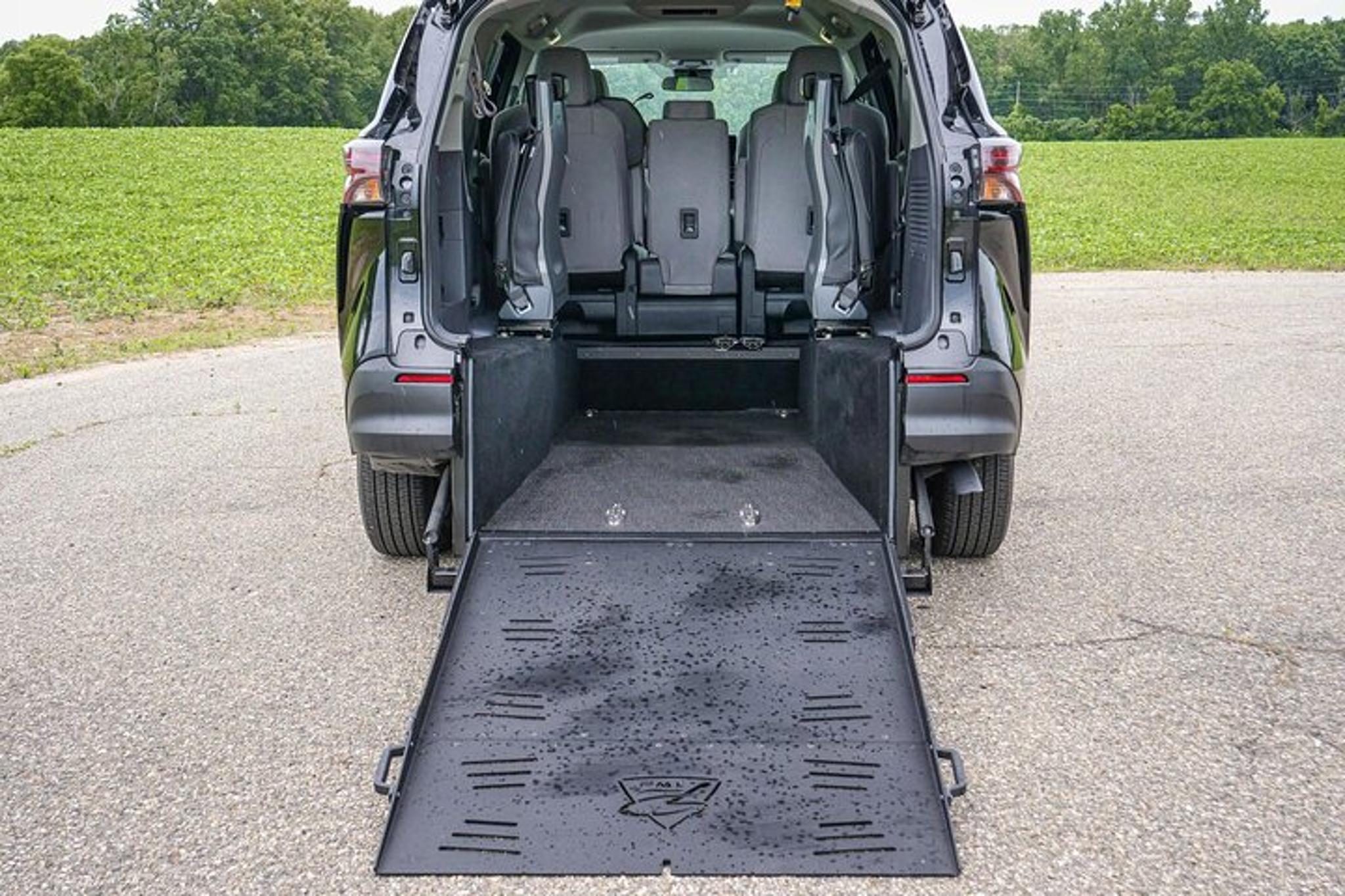 New York Wheelchair Accessible Taxi Service - Image 5