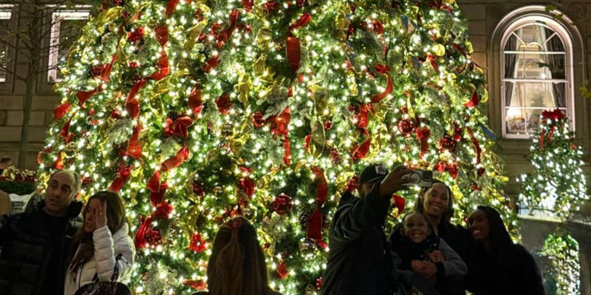 New York City Christmas Sweet Food Tour - Image 4